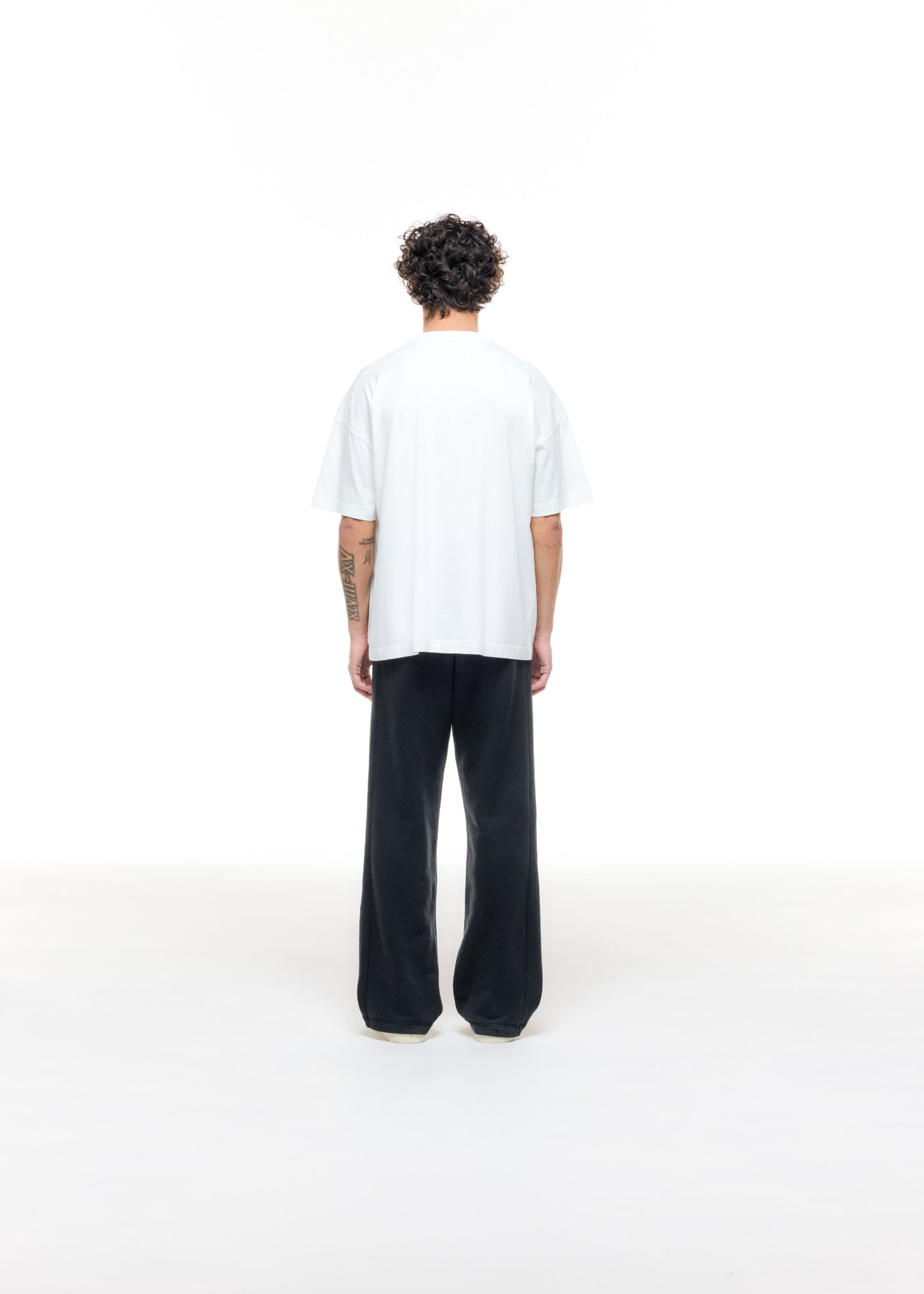 DISTRESSED POCKET T-SHIRT