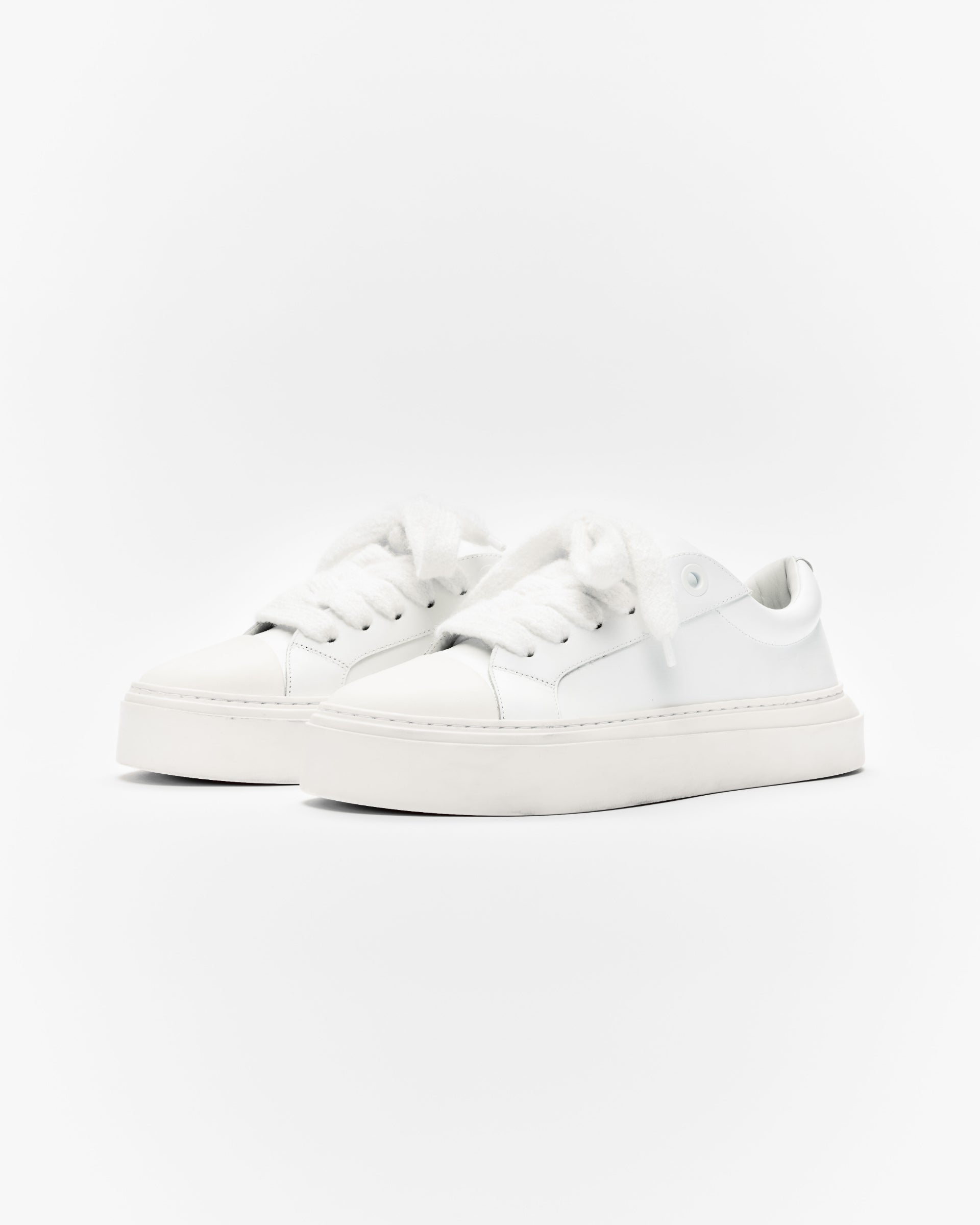 THE WILSON COURT SNEAKER