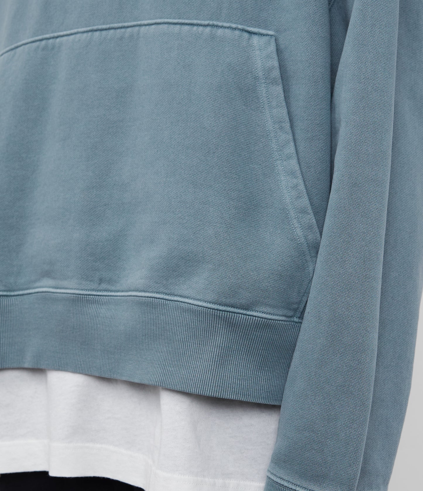 HEAVYWEIGHT CROPPED HOODIE