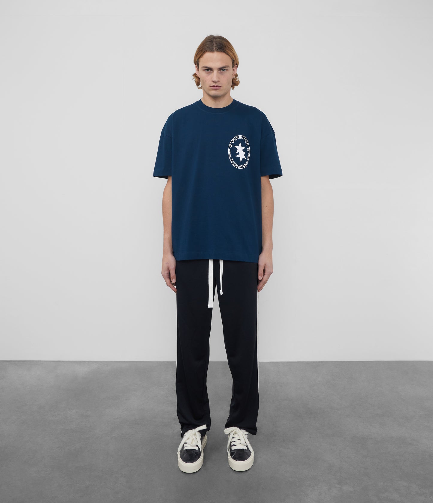 CB INTERNATIONAL CREST T-SHIRT