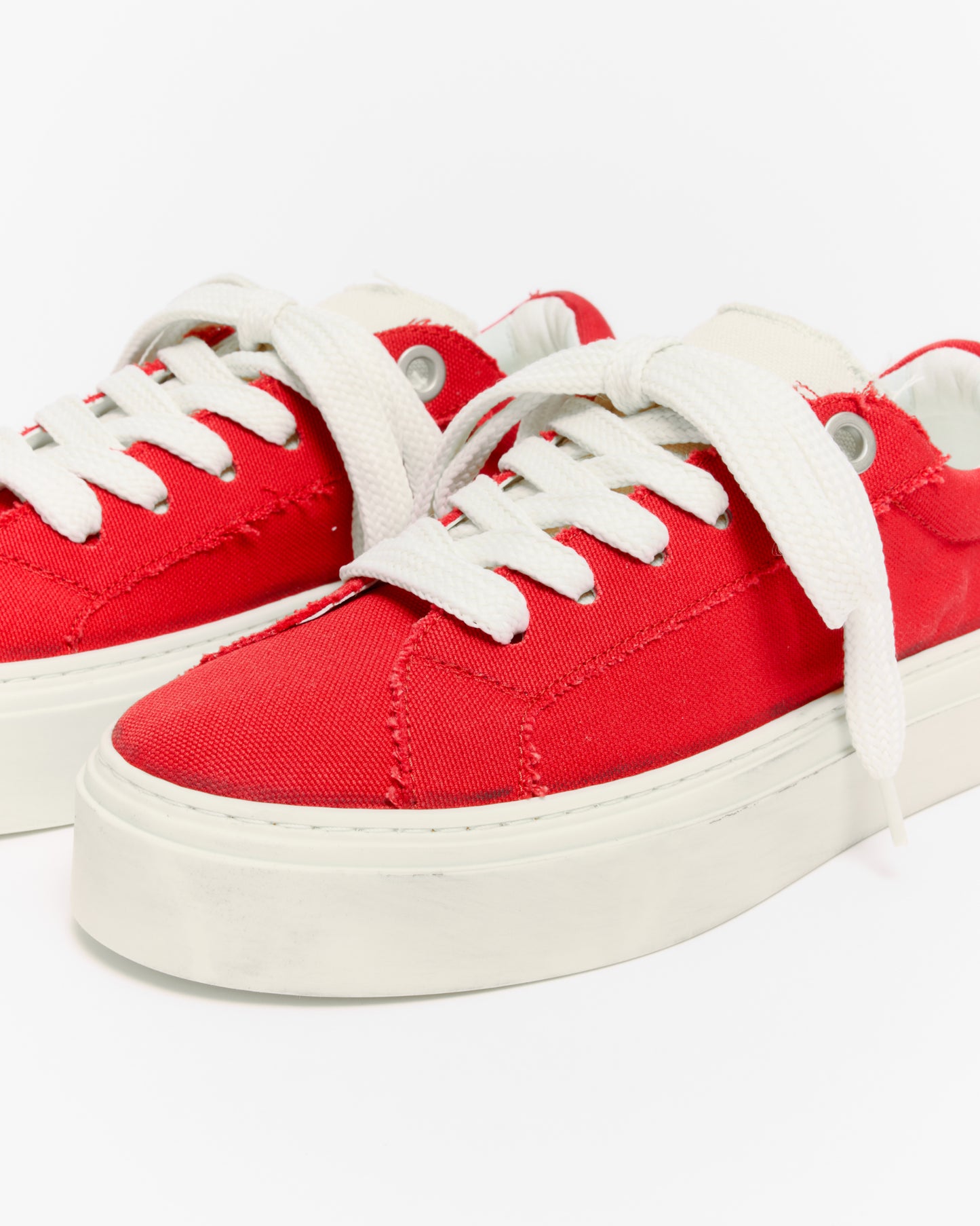 THE VINTAGE WILSON SNEAKER
