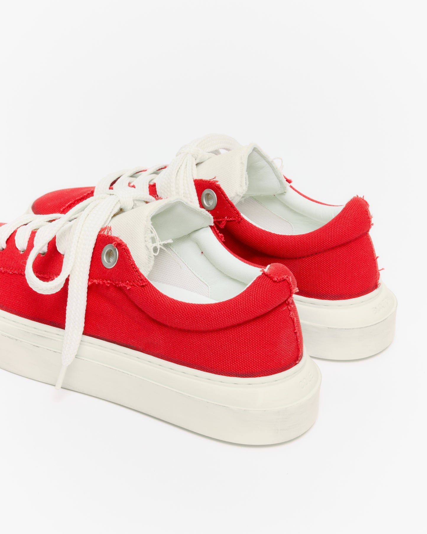 THE VINTAGE WILSON SNEAKER