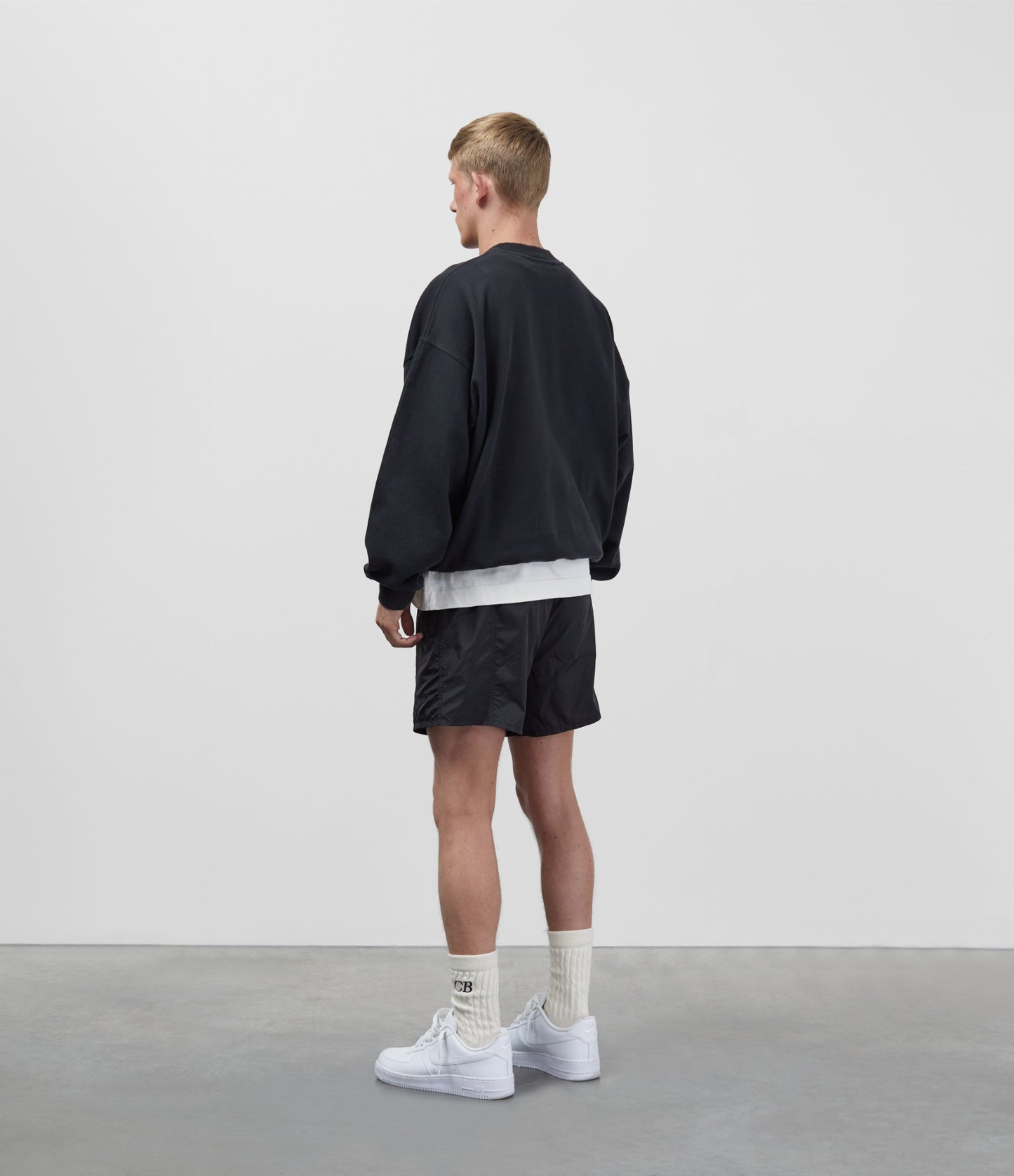 CB ITALIC OUTLINE SWEATSHIRT