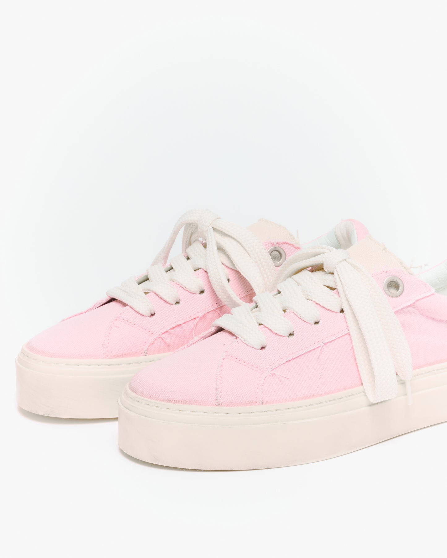 THE VINTAGE WILSON SNEAKER