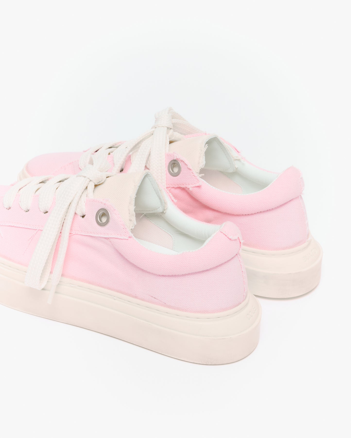 THE VINTAGE WILSON SNEAKER