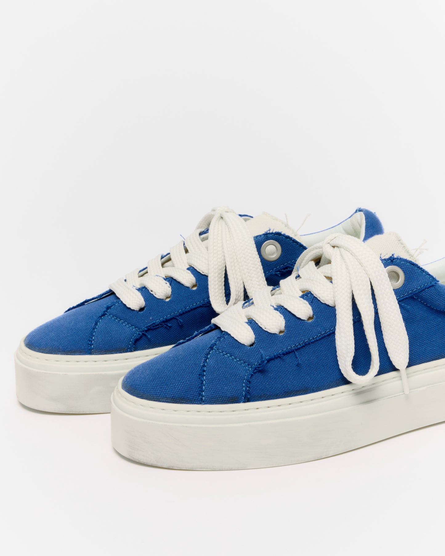 THE VINTAGE WILSON SNEAKER