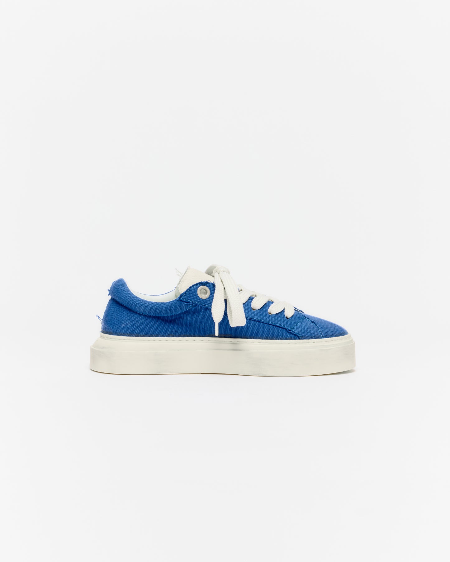 THE VINTAGE WILSON SNEAKER