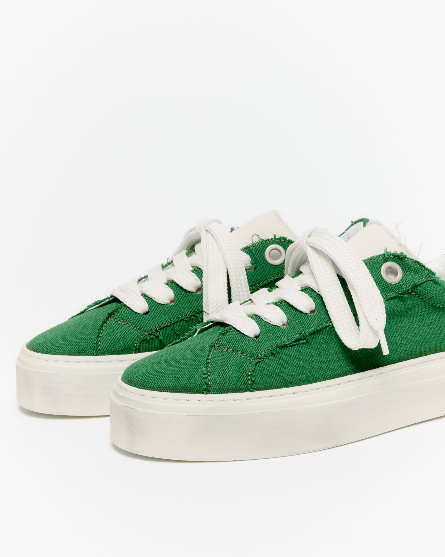 THE VINTAGE WILSON SNEAKER