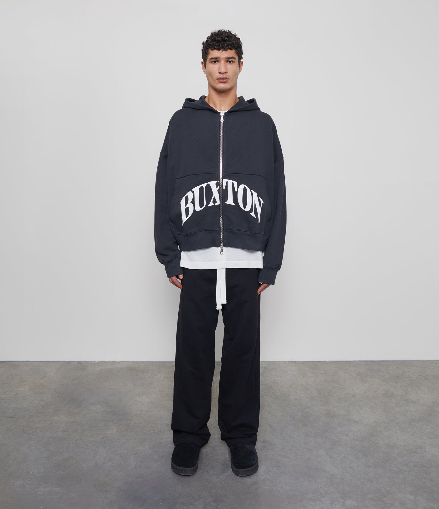 CB CROPPED LOGO ZIP HOODIE