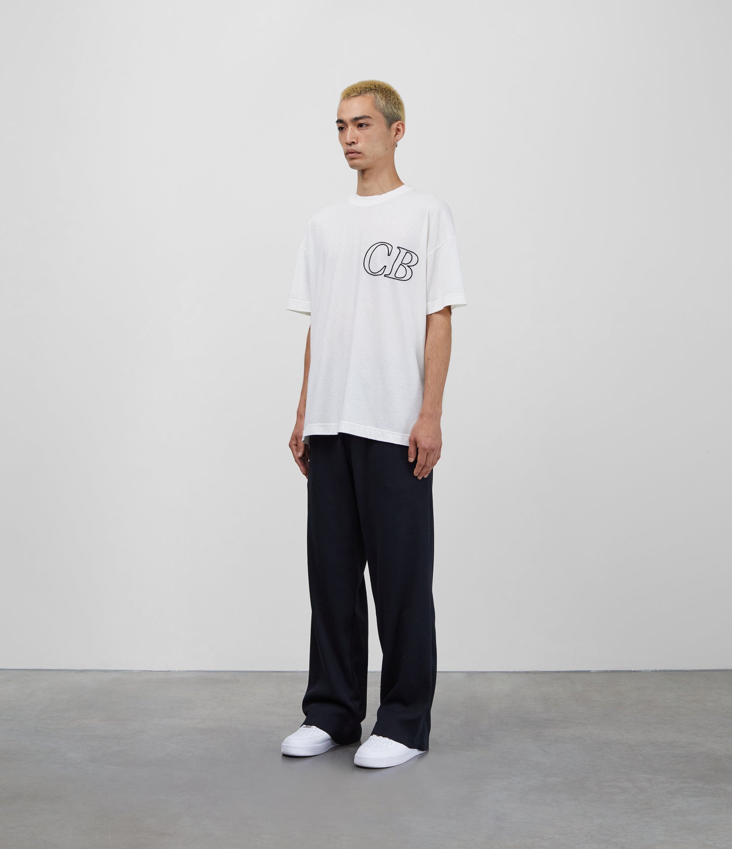 CB ITALIC OUTLINE T-SHIRT