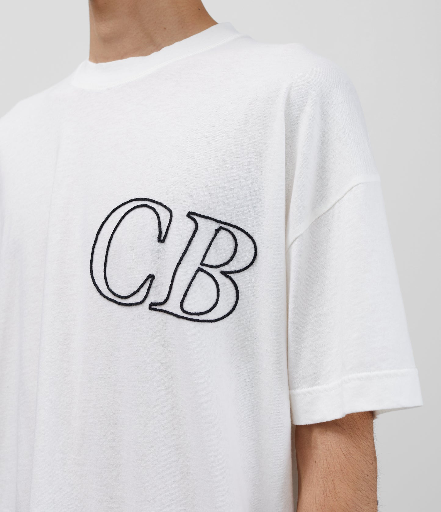 CB ITALIC OUTLINE T-SHIRT