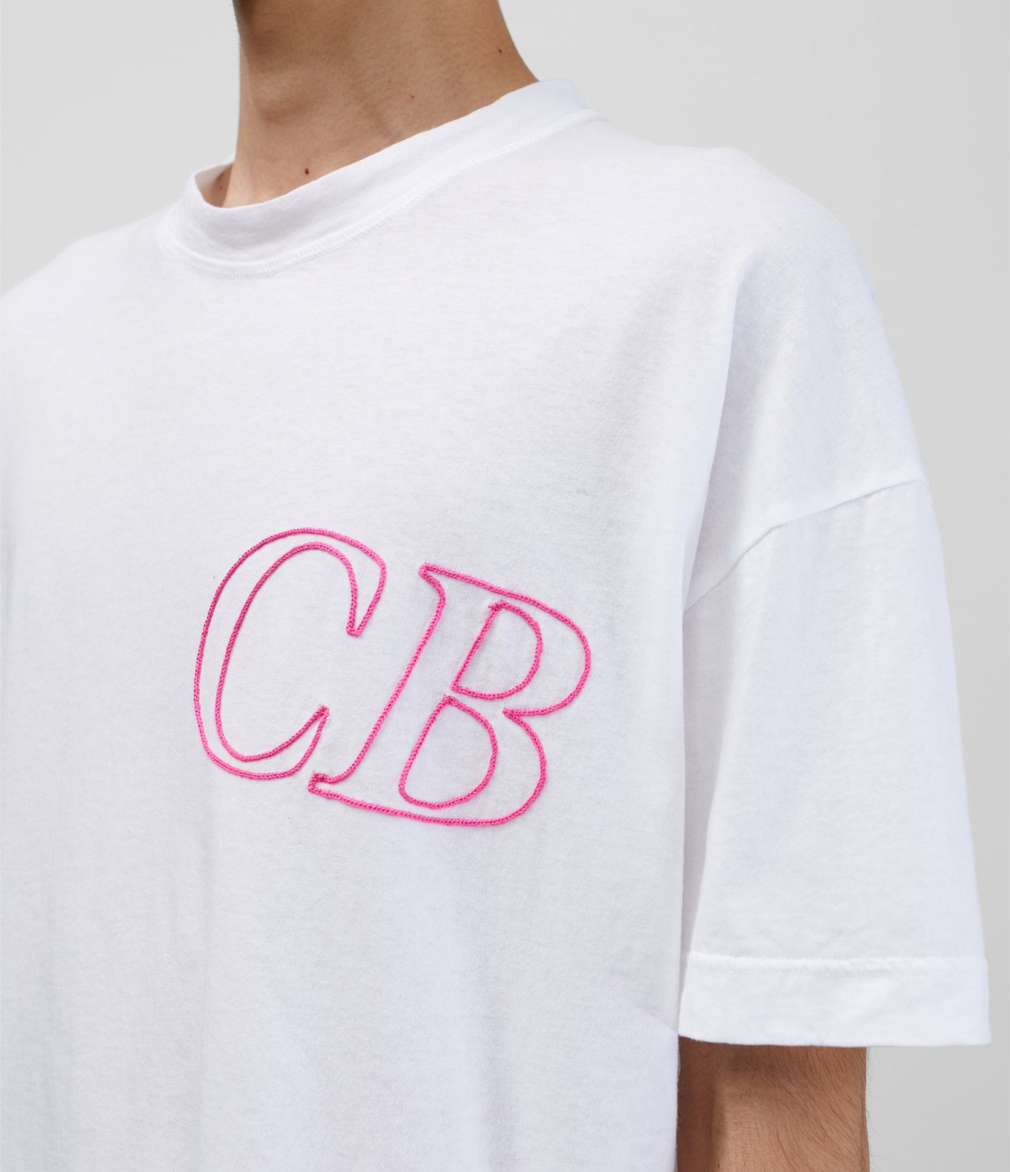 CB ITALIC OUTLINE T-SHIRT
