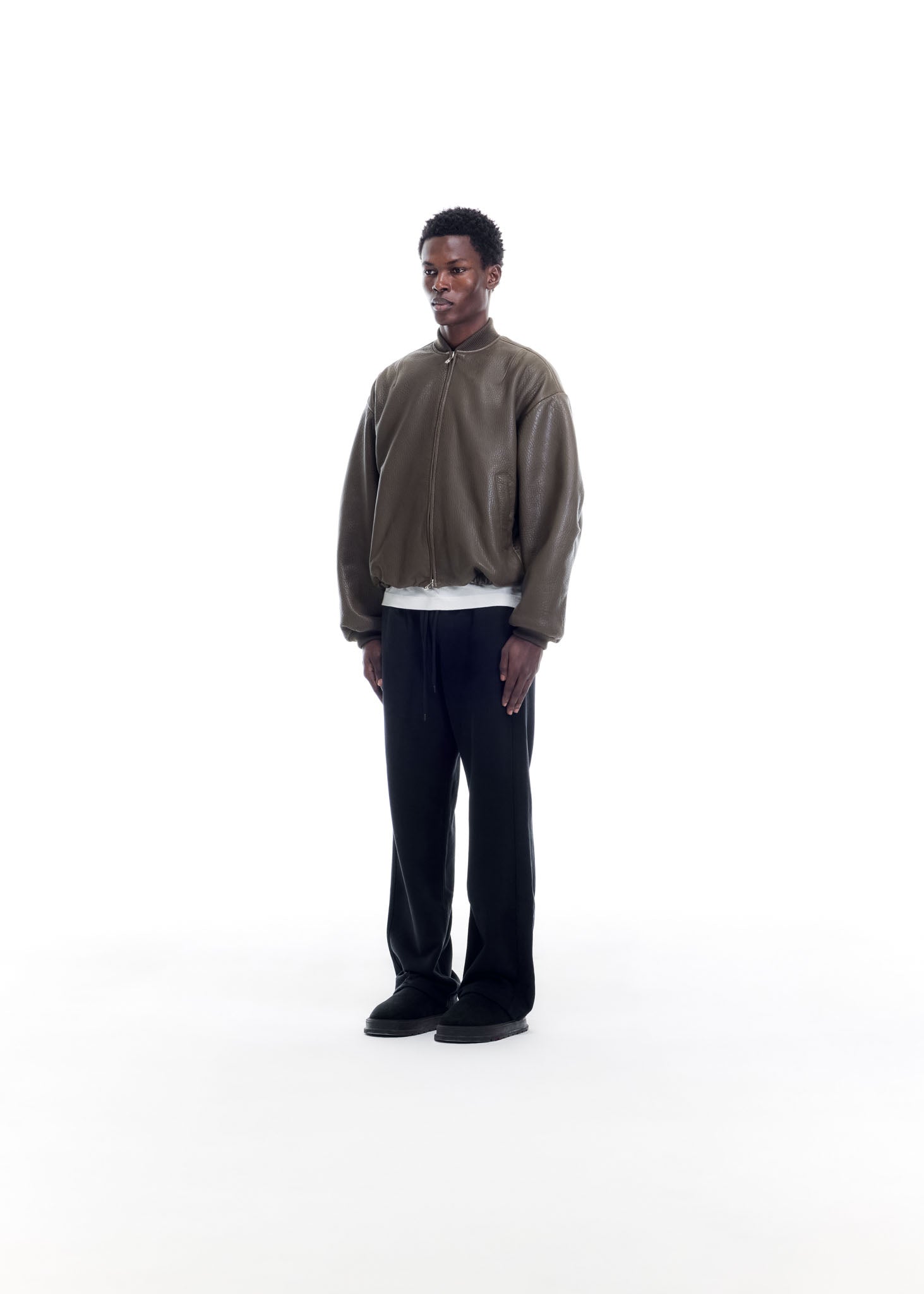 SHRUNKEN LEATHER BOMBER