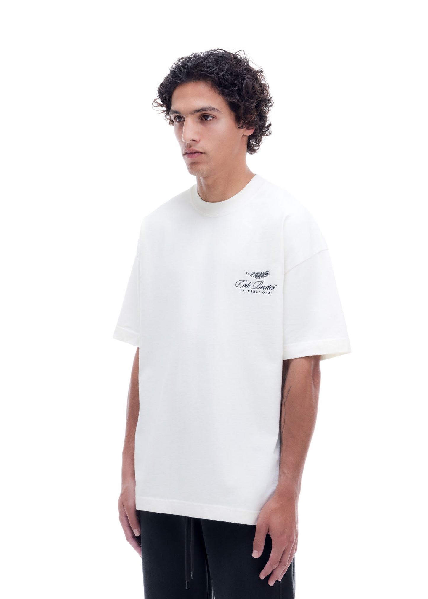 INTERNATIONAL T-SHIRT