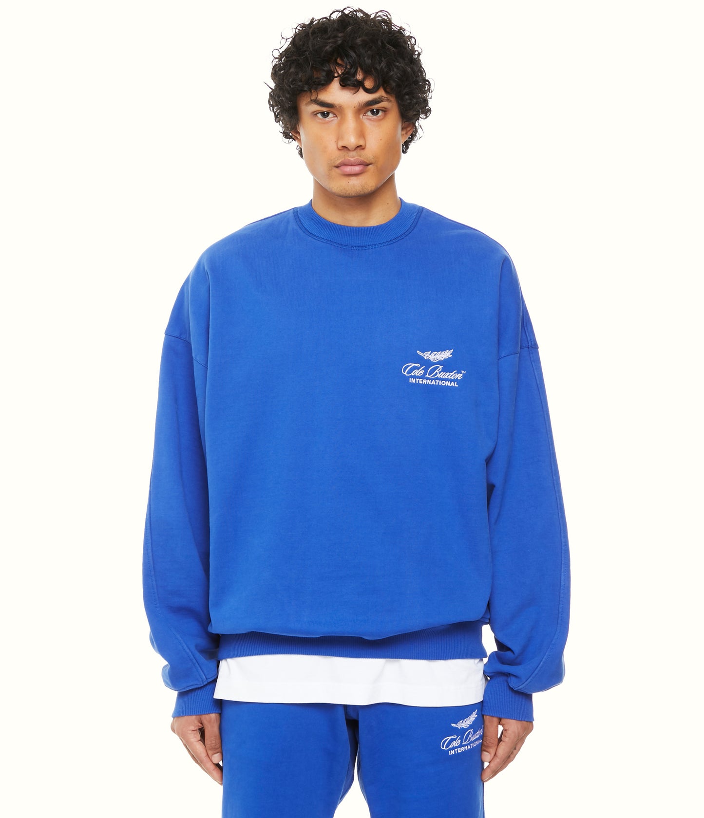 INTERNATIONAL SWEATSHIRT