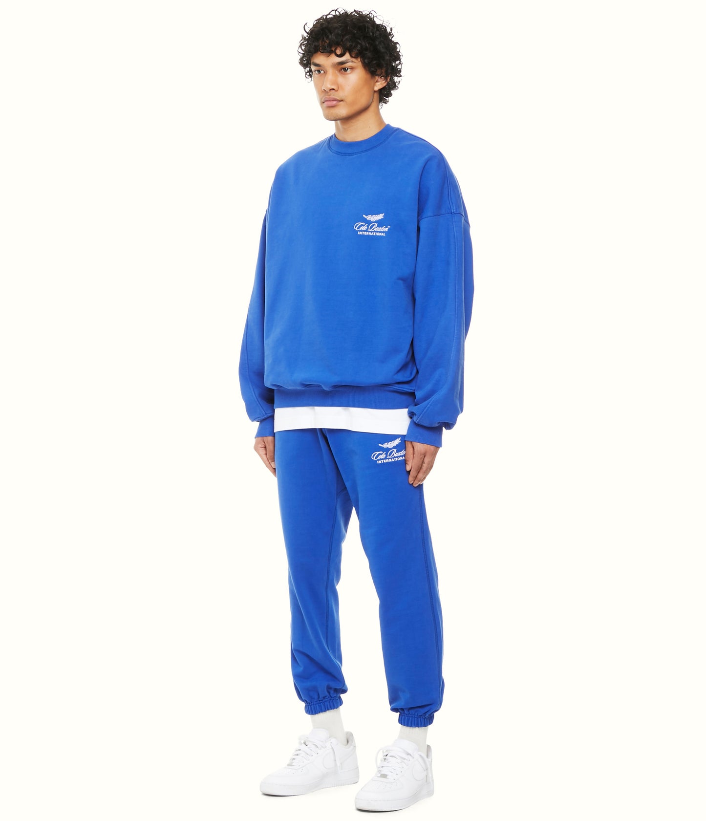 INTERNATIONAL SWEATSHIRT