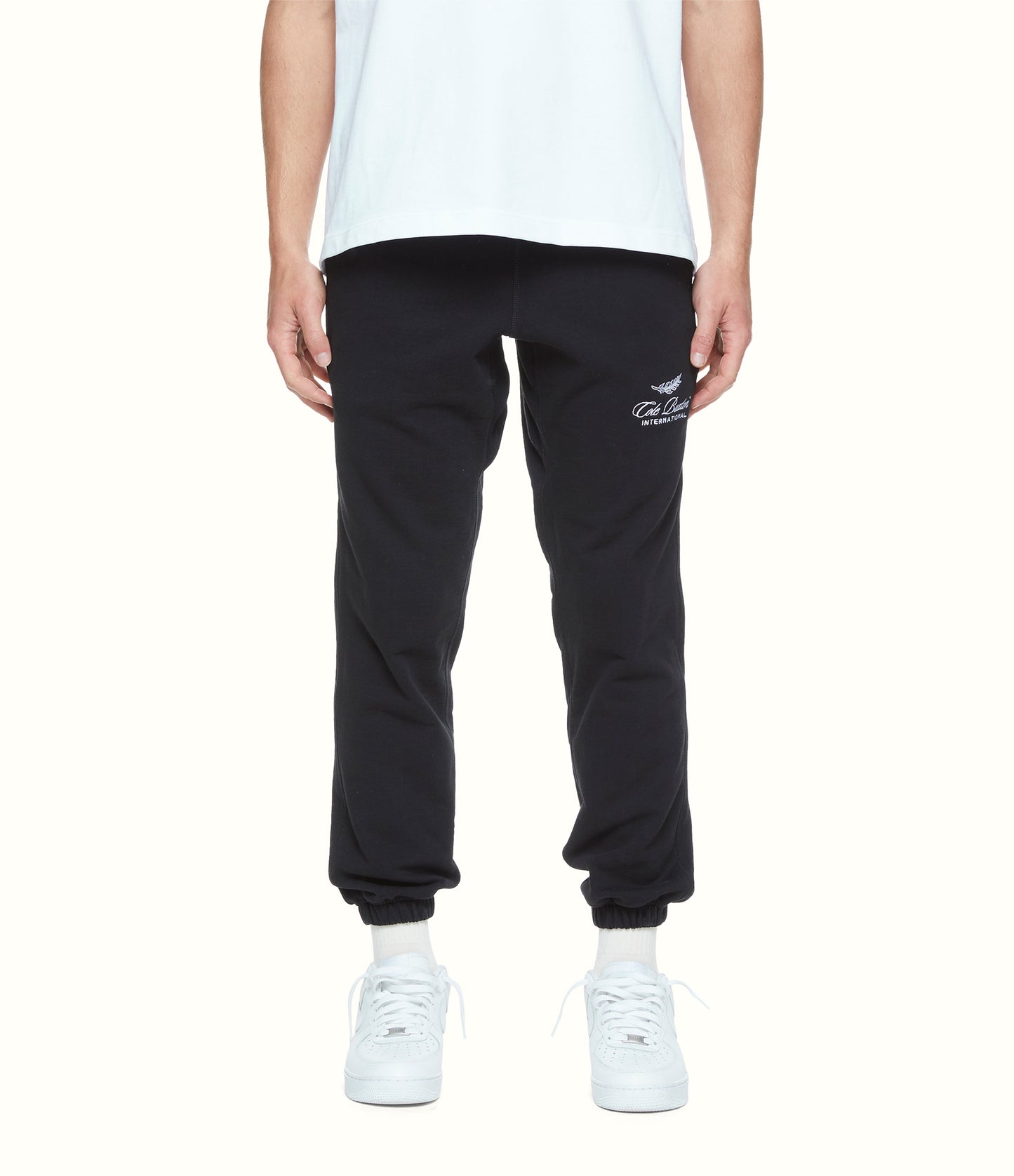 INTERNATIONAL SWEATPANTS