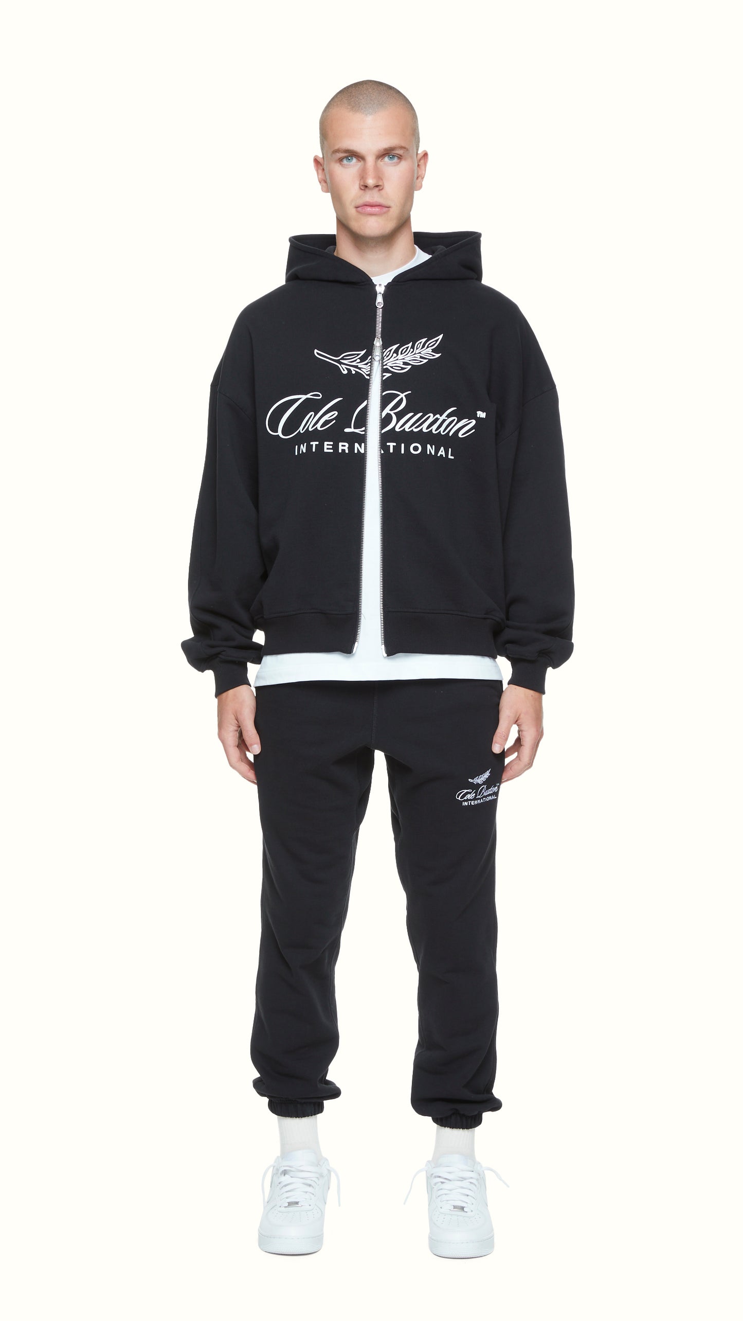 INTERNATIONAL SWEATPANTS