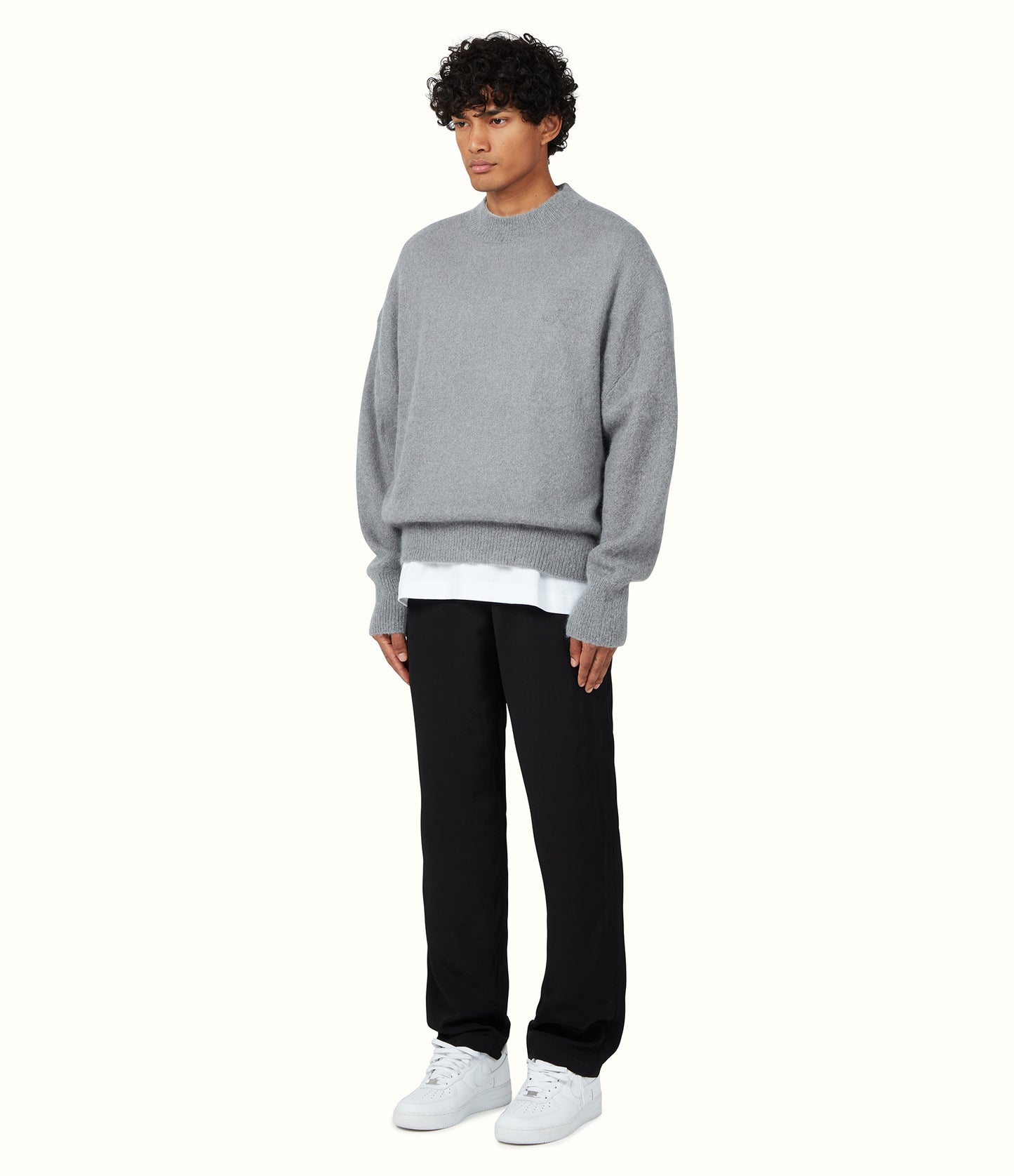 LOOSE KNIT SWEATER