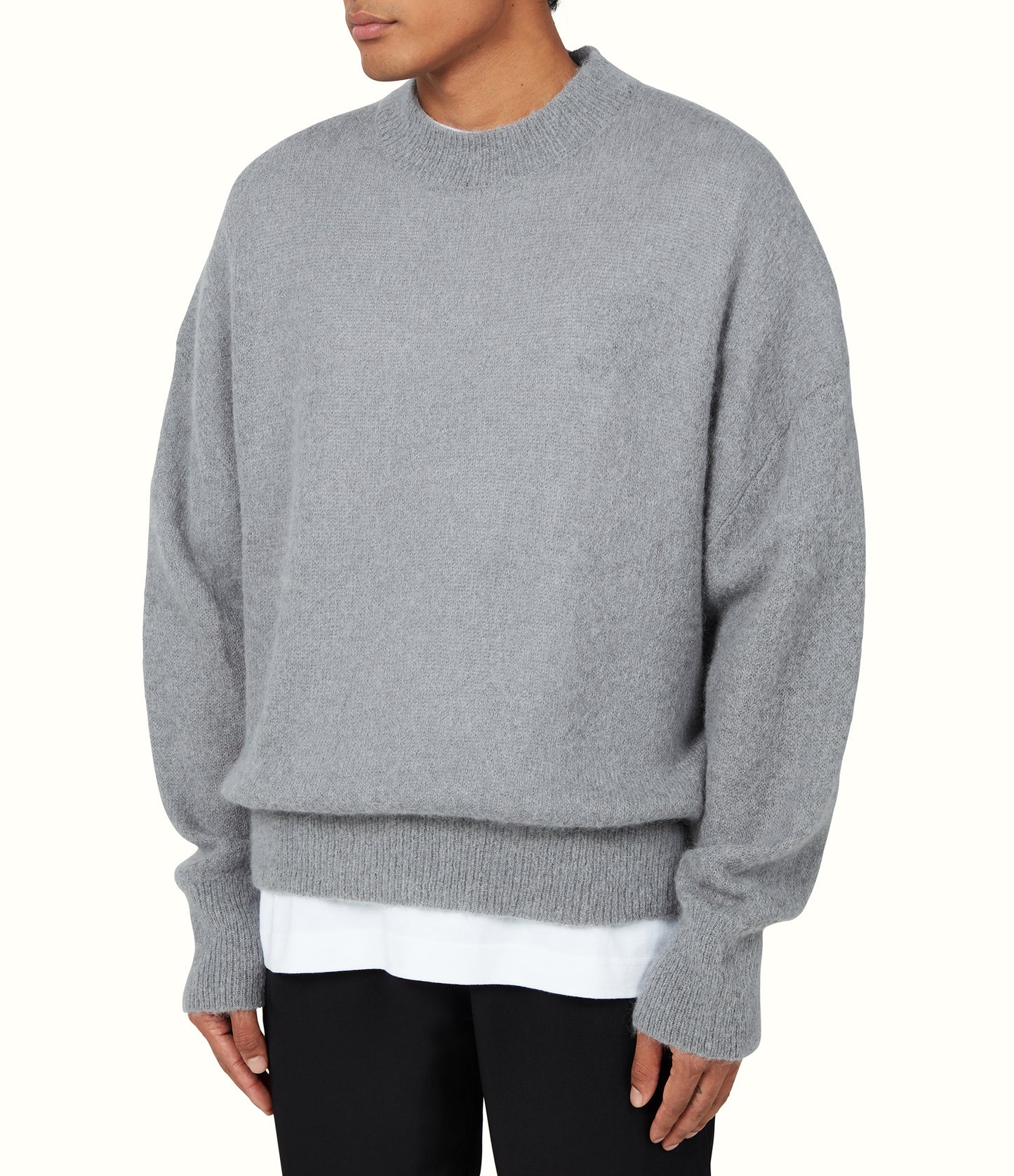 LOOSE KNIT SWEATER
