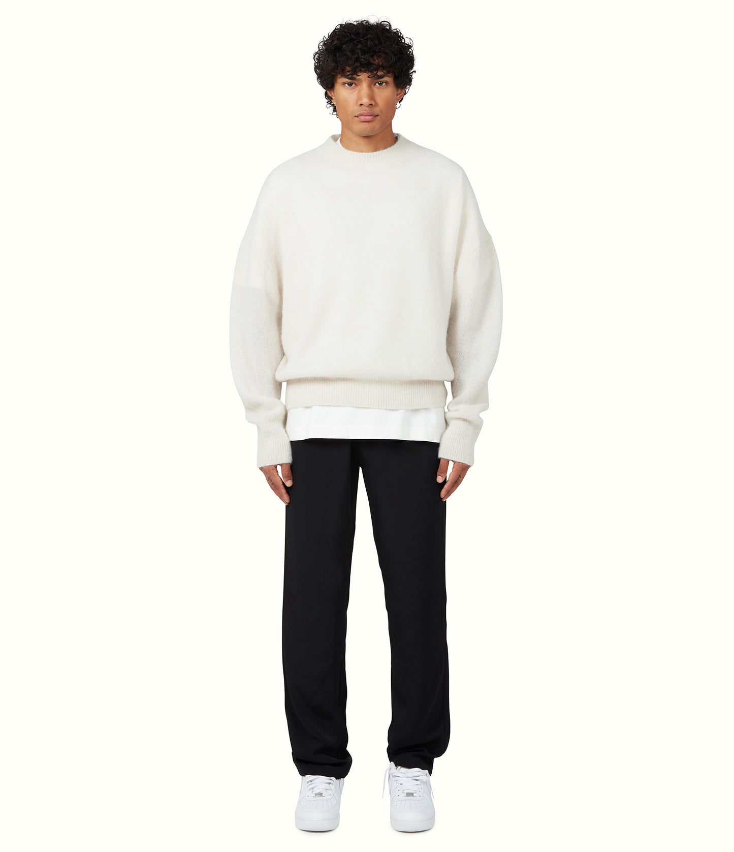 LOOSE KNIT SWEATER