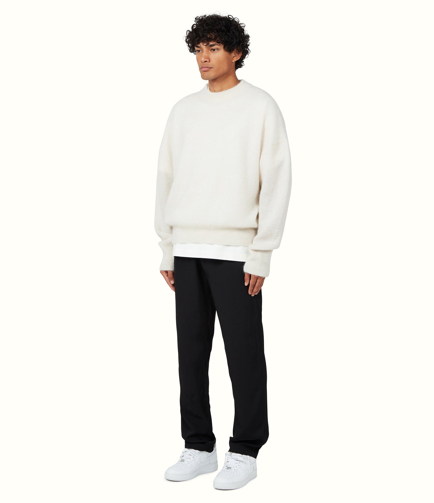 LOOSE KNIT SWEATER