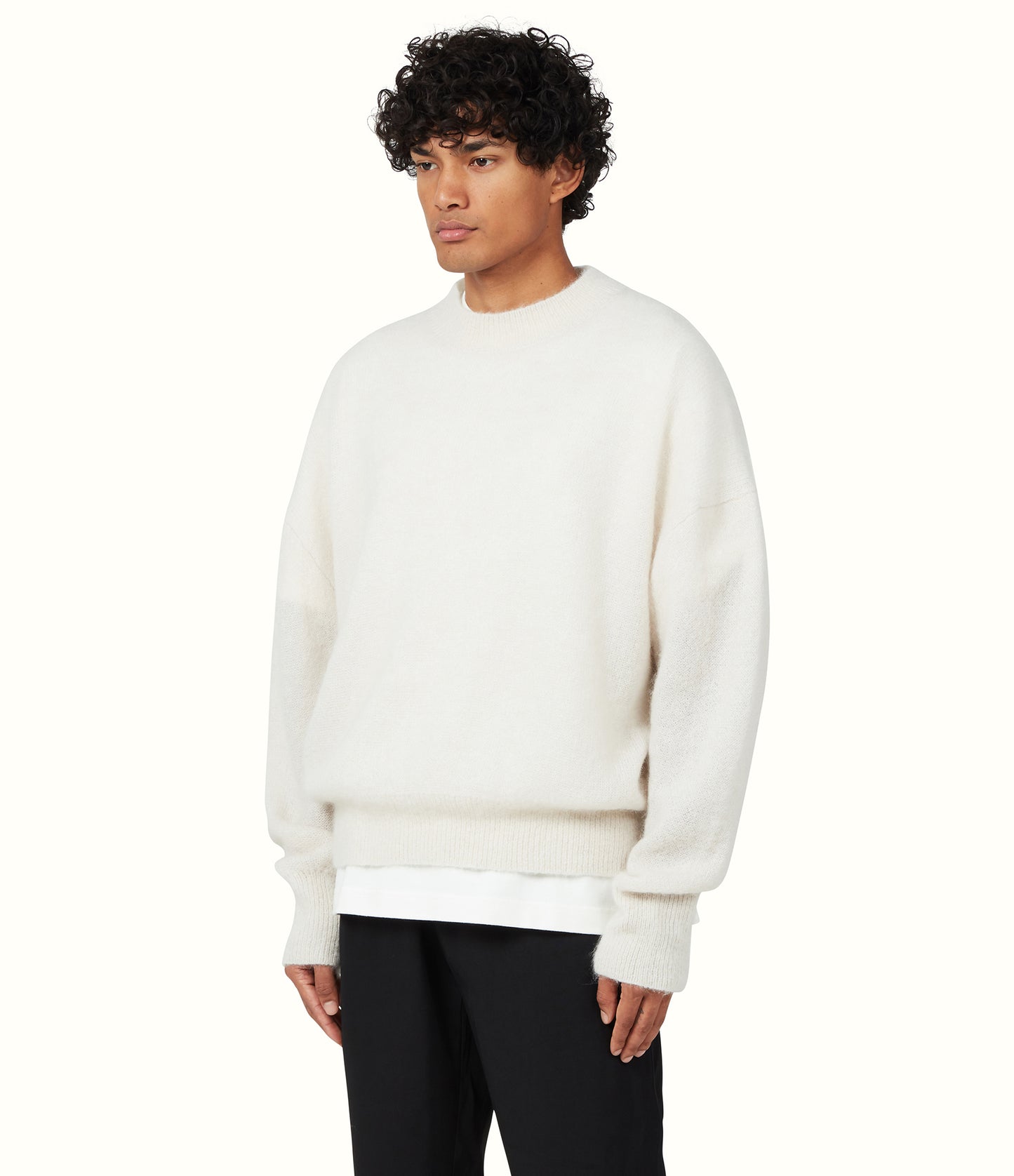 LOOSE KNIT SWEATER