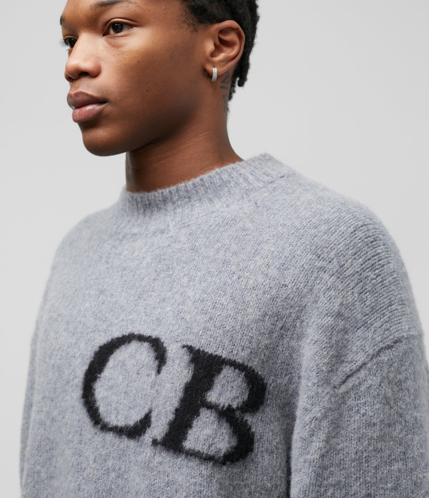 CB LOGO KNIT SWEATER
