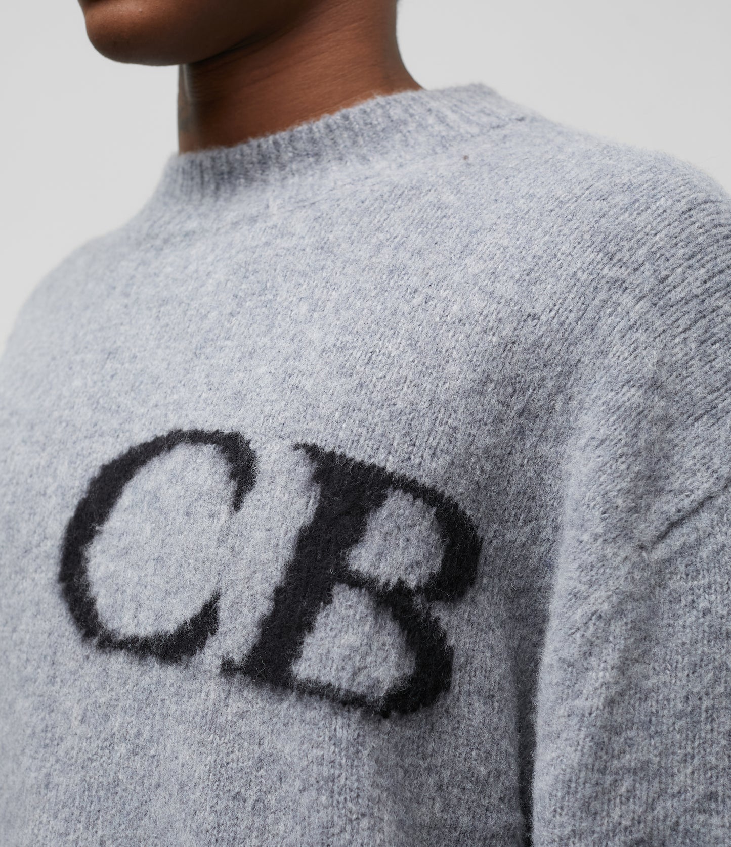 CB LOGO KNIT SWEATER