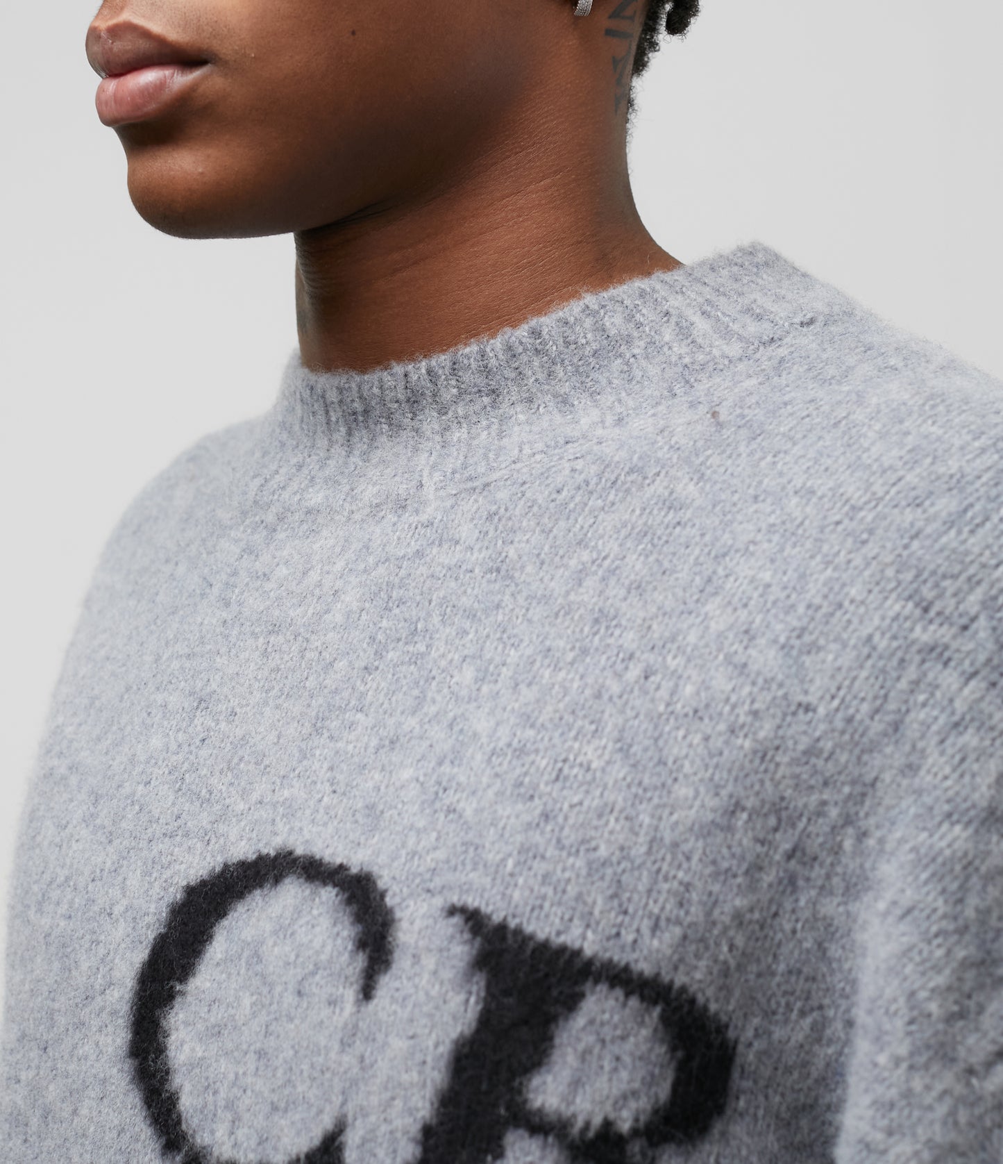 CB LOGO KNIT SWEATER