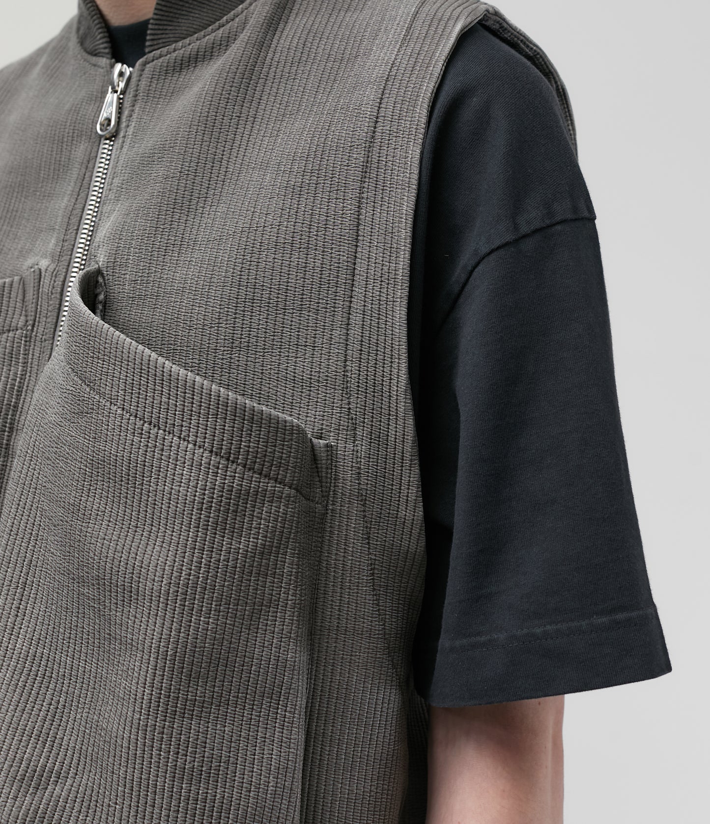 QUILTED NYLON VEST