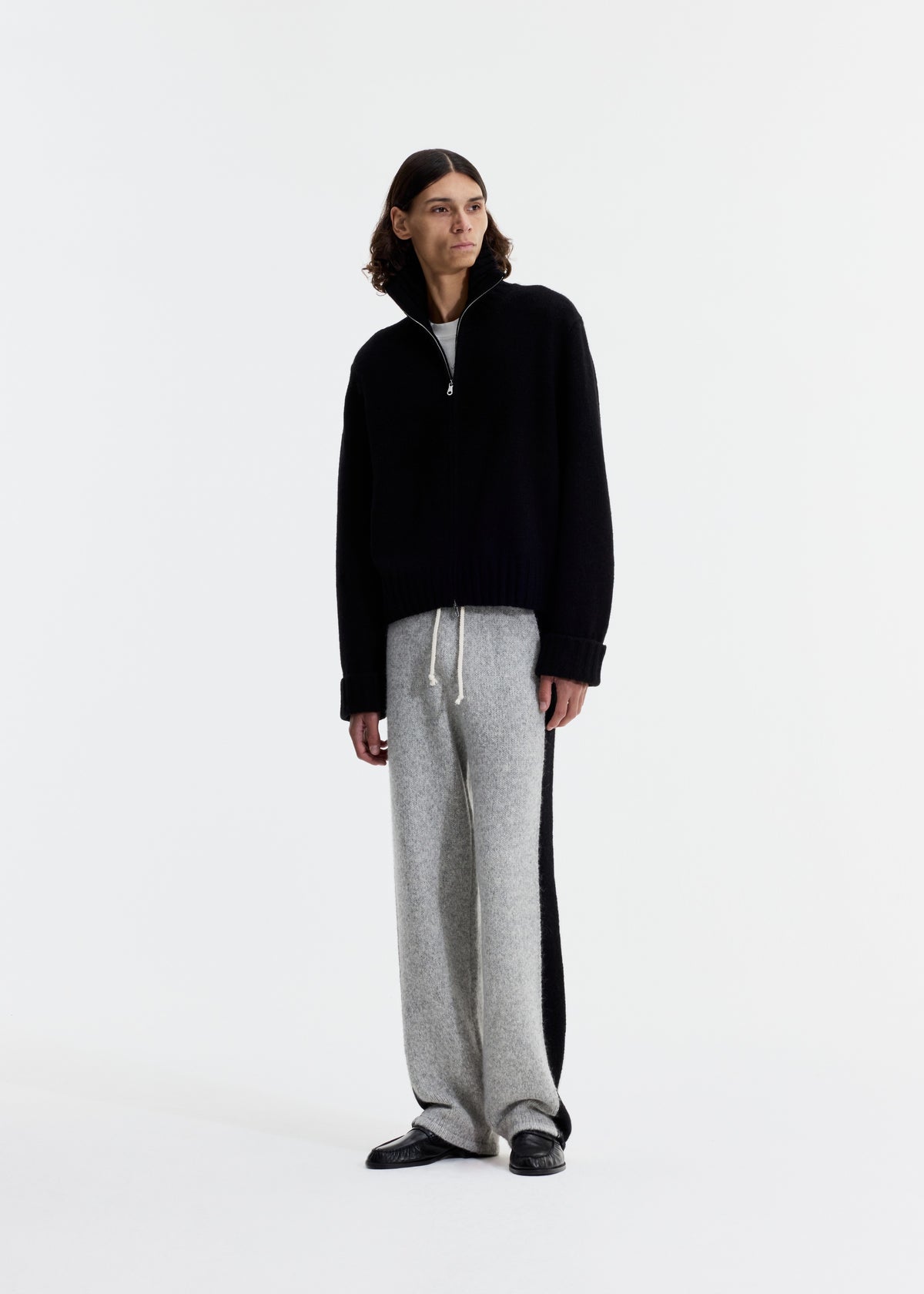 HIGH NECK KNIT ZIP THROUGH