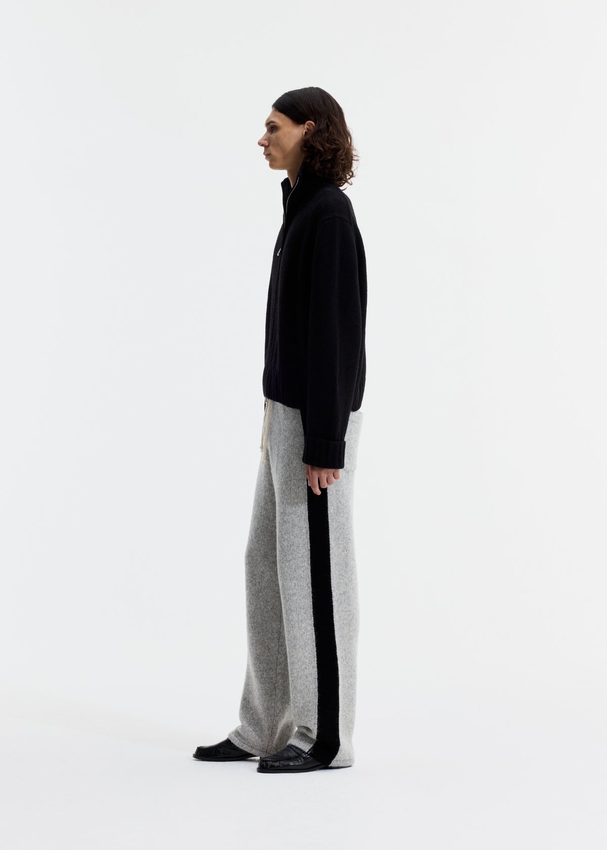 HIGH NECK KNIT ZIP THROUGH