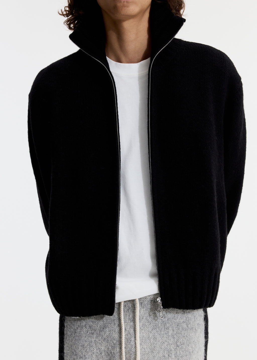 HIGH NECK KNIT ZIP THROUGH