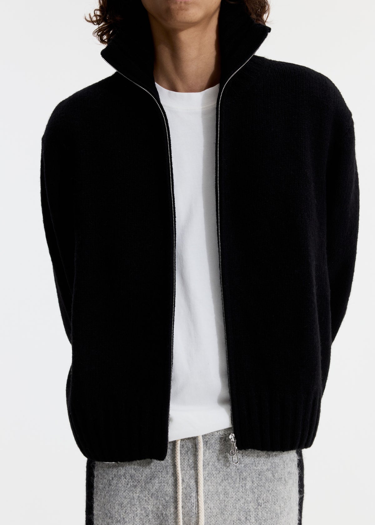 HIGH NECK KNIT ZIP THROUGH