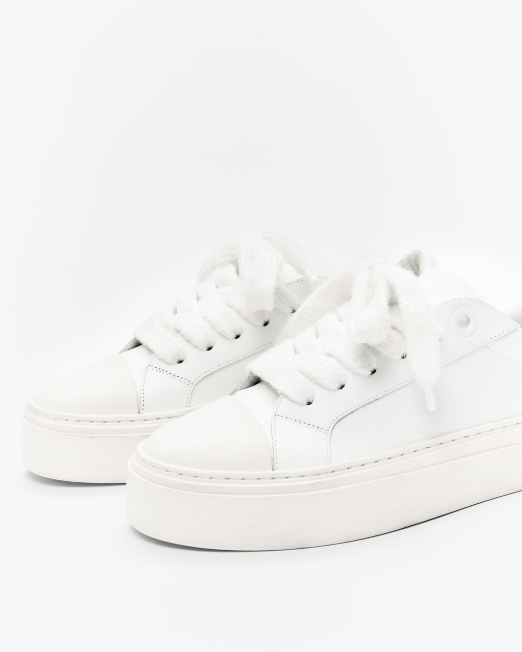 THE WILSON COURT SNEAKER