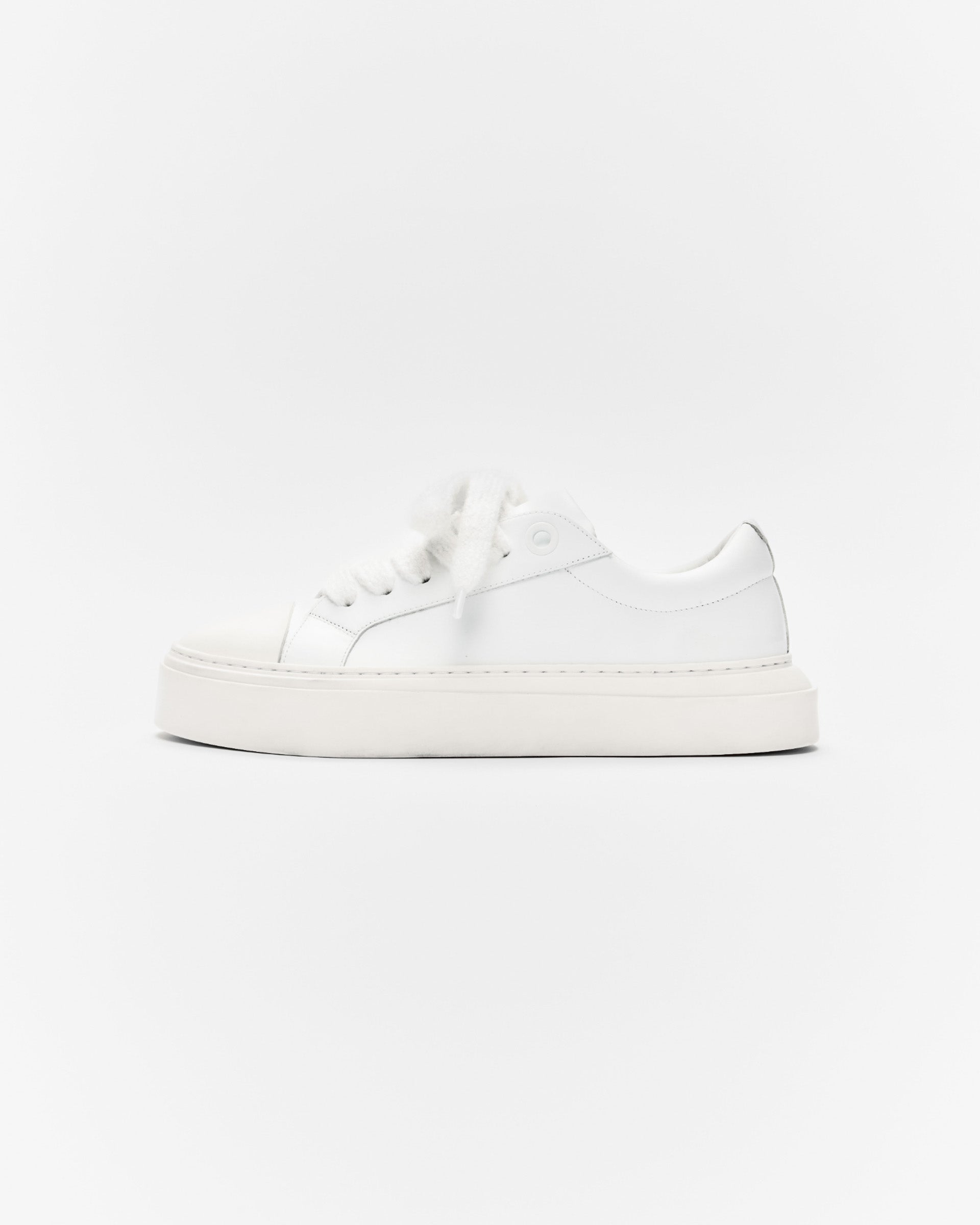 THE WILSON COURT SNEAKER