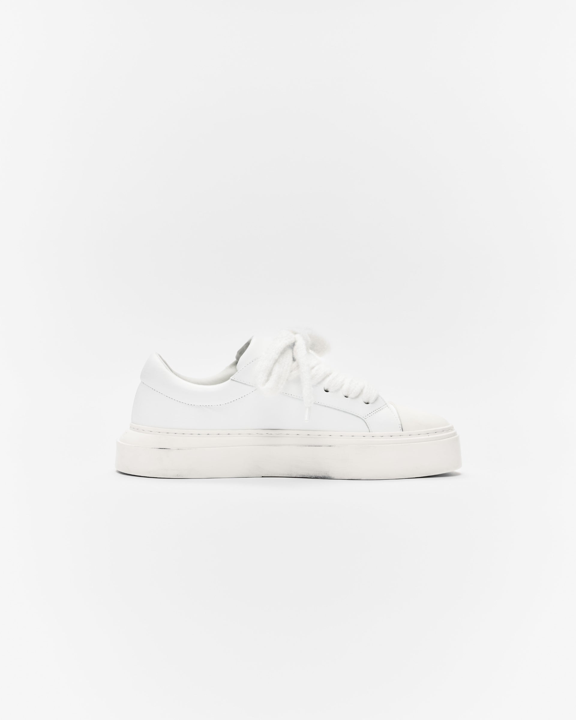 THE WILSON COURT SNEAKER
