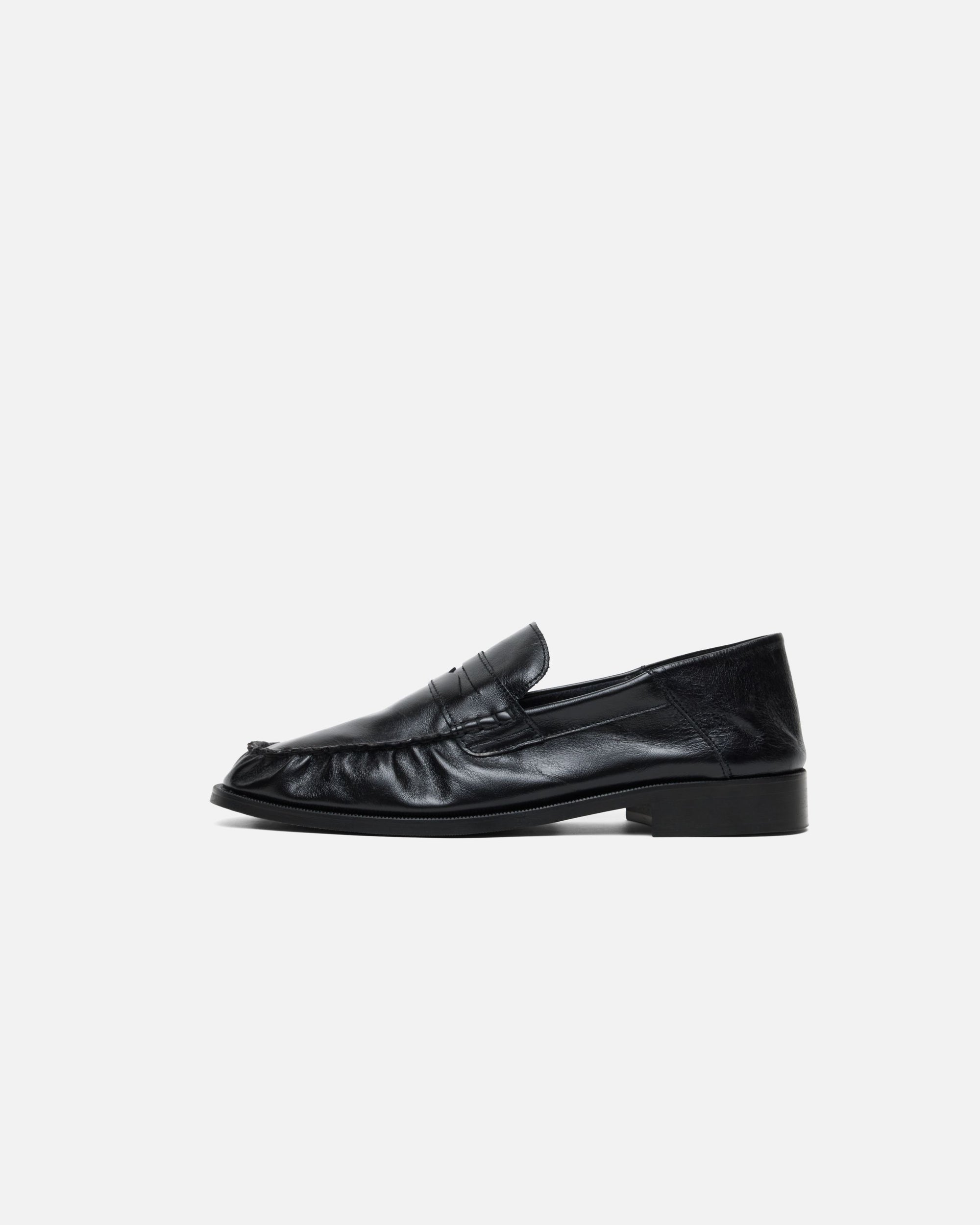 CB BLACK FOLDABLE RUCHED LOAFER