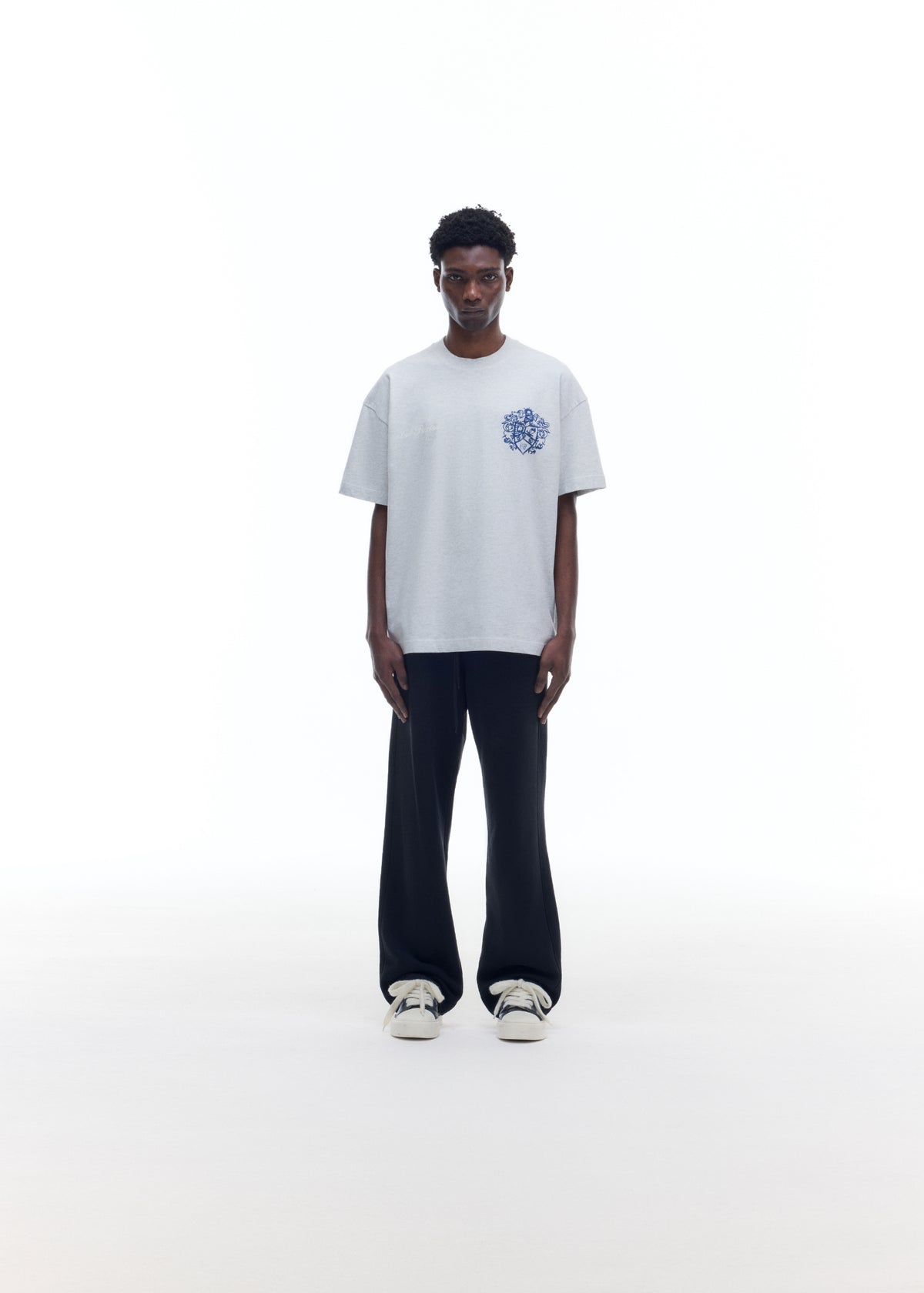 COLLEGIATE CREST T-SHIRT