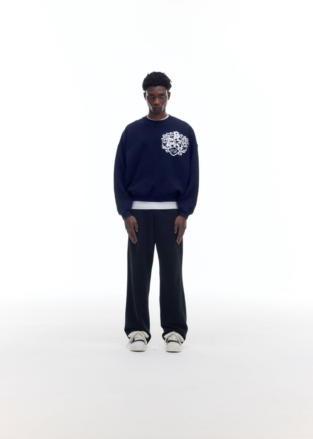 DISTRESSED COLLEGIATE CREST SWEATSHIRT