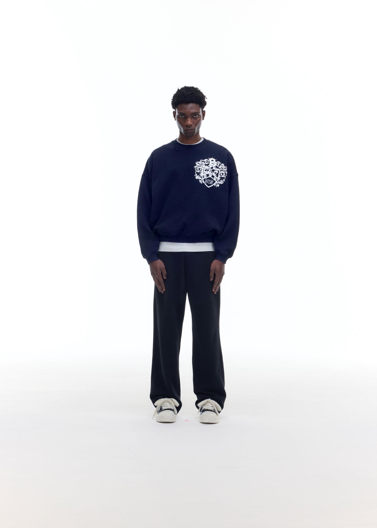 DISTRESSED COLLEGIATE CREST SWEATSHIRT