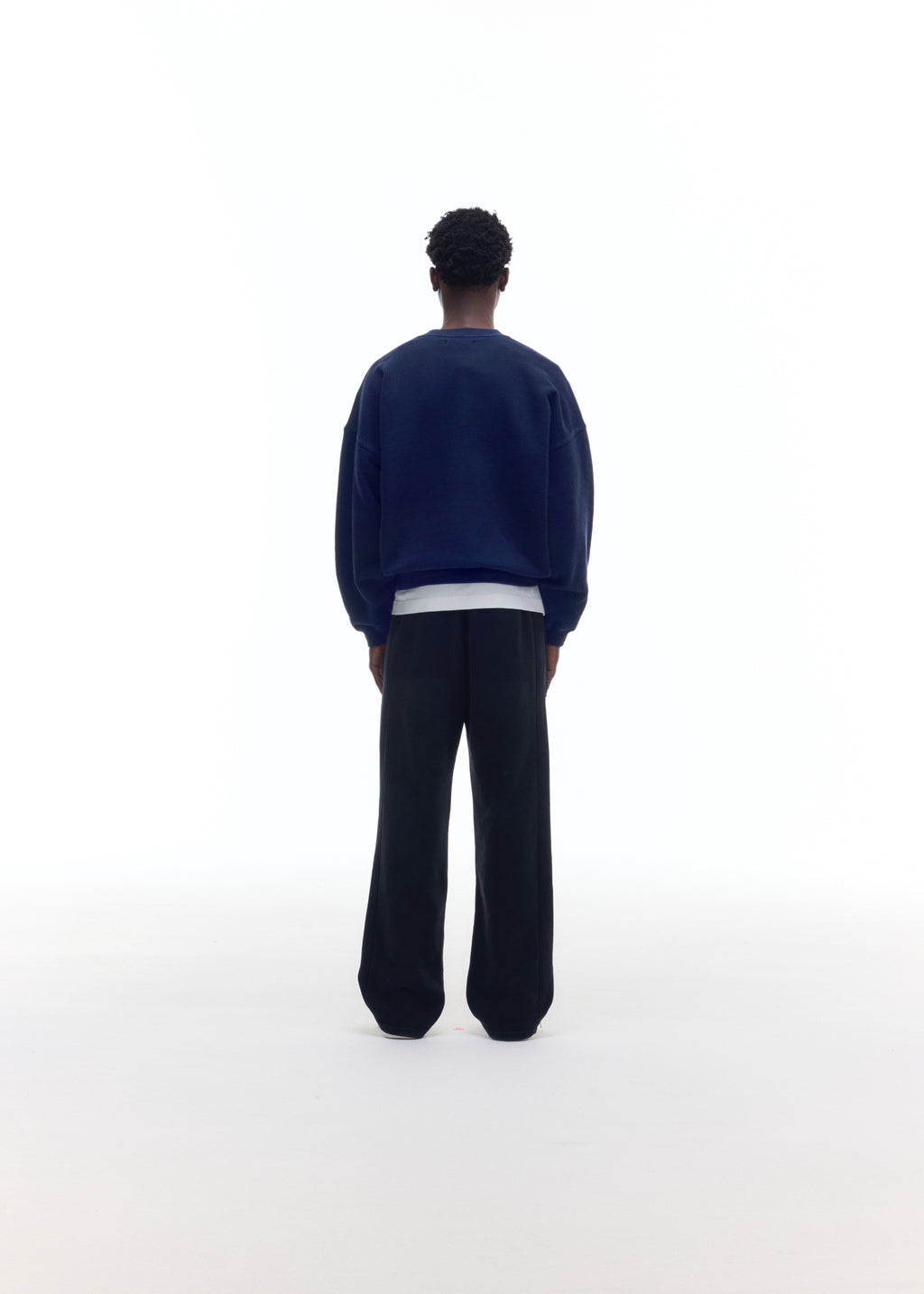 DISTRESSED COLLEGIATE CREST SWEATSHIRT