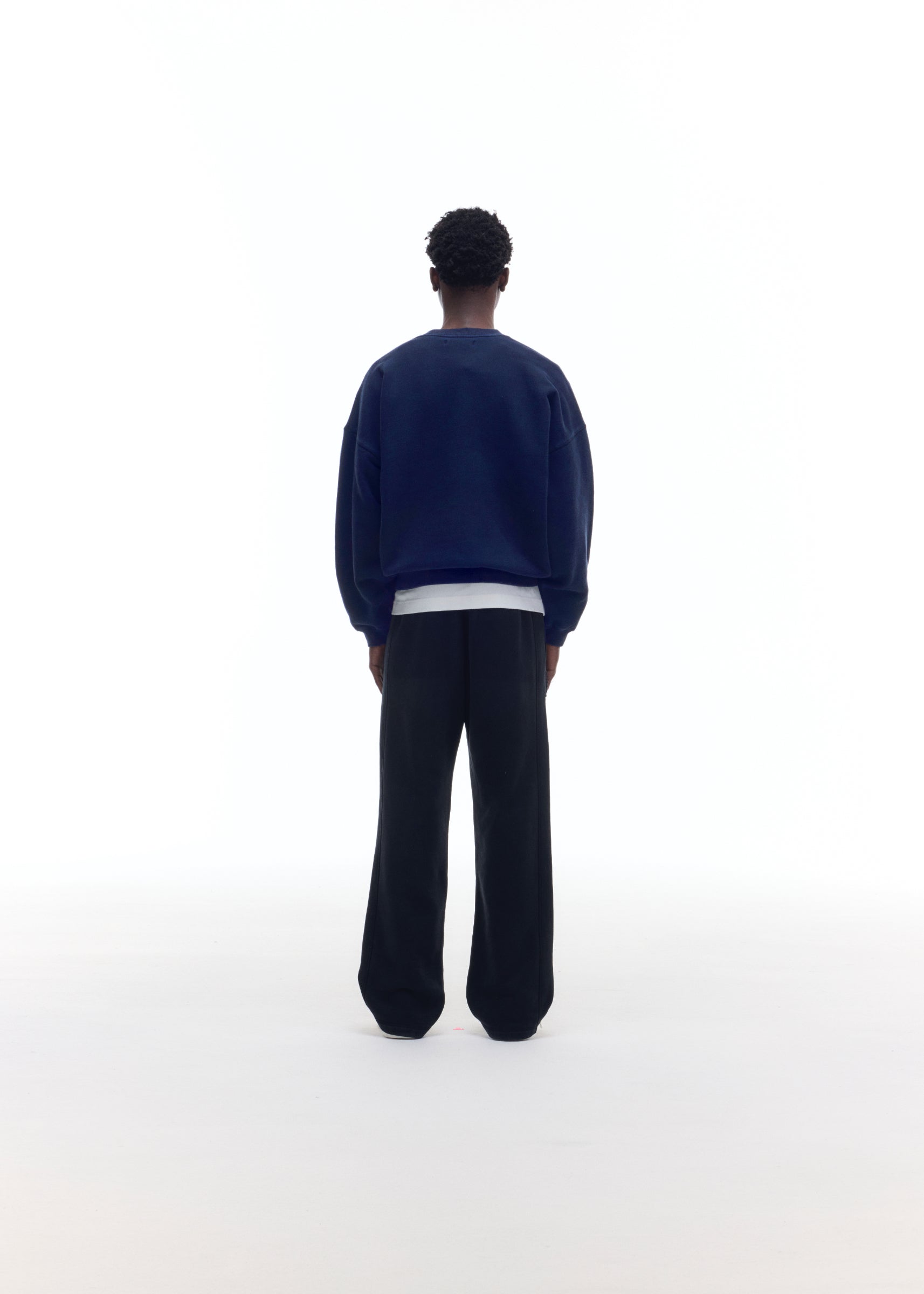 DISTRESSED COLLEGIATE CREST SWEATSHIRT