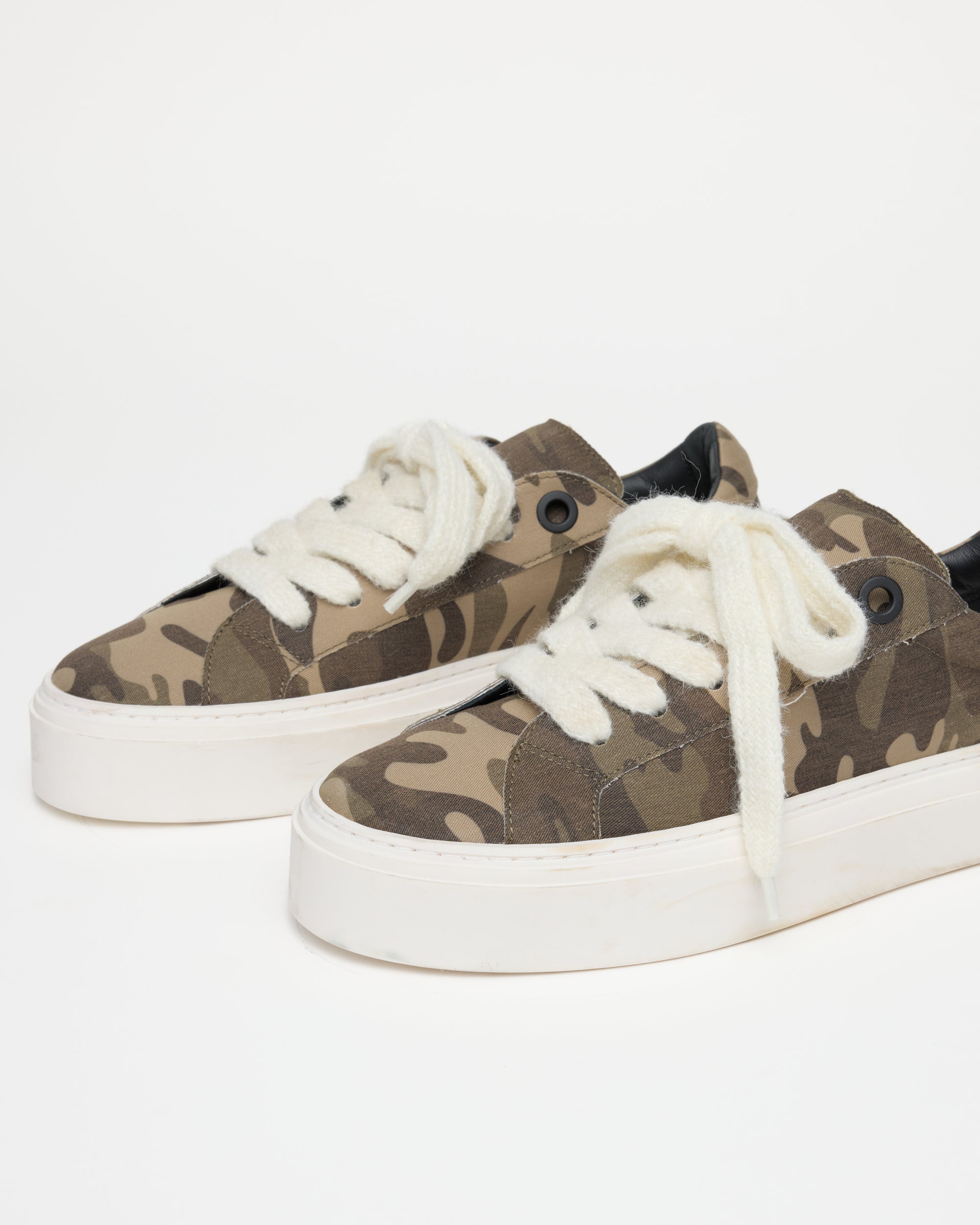 THE CAMO WILSON SNEAKER