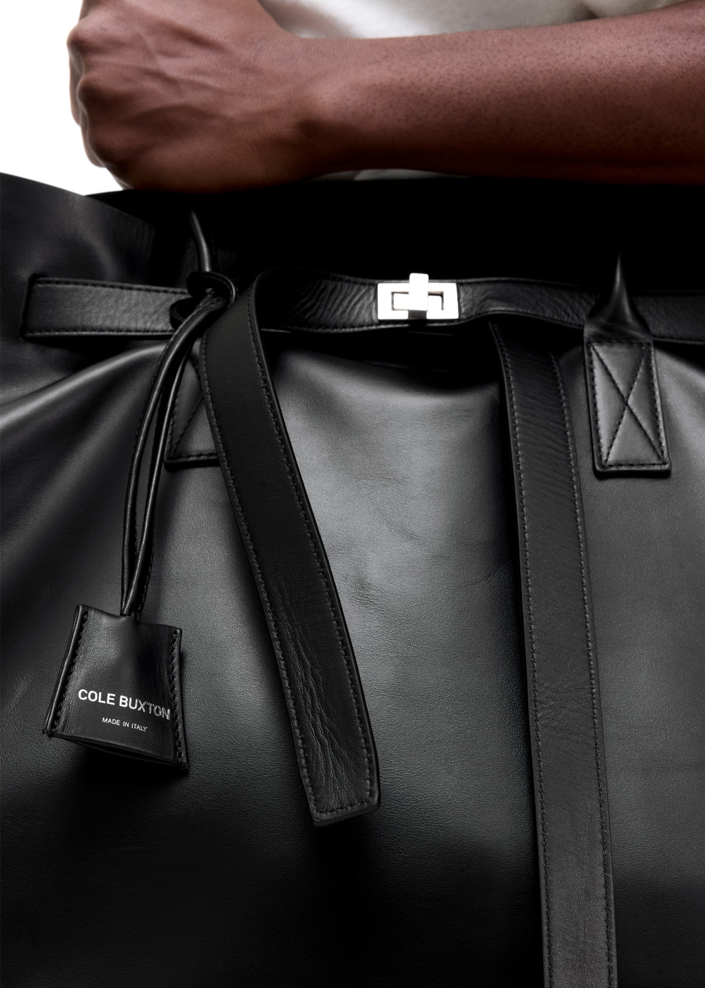 LEATHER HOLDALL TOTE