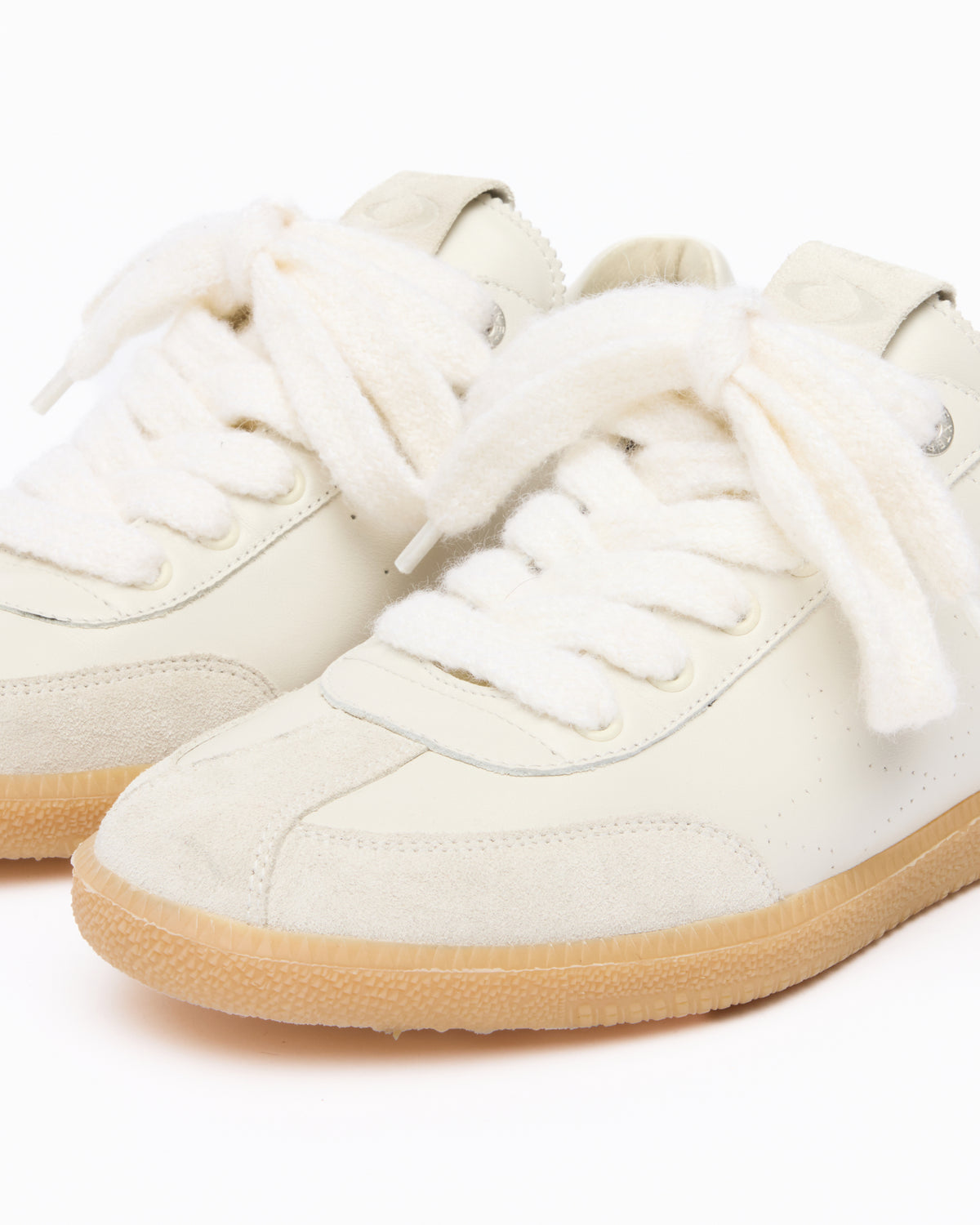 CB OFF-WHITE SNEAKER