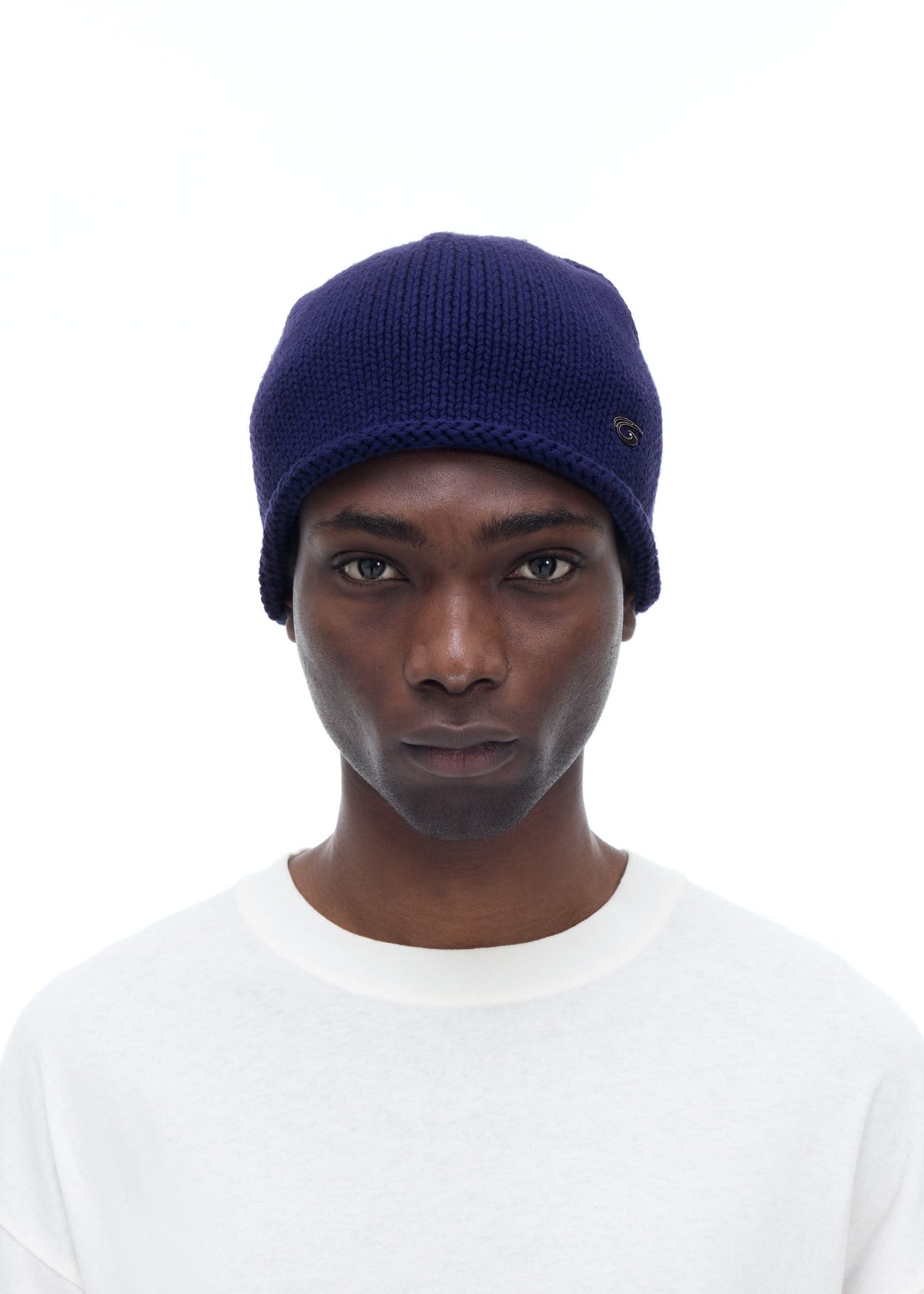 METAL EMBLEM BEANIE