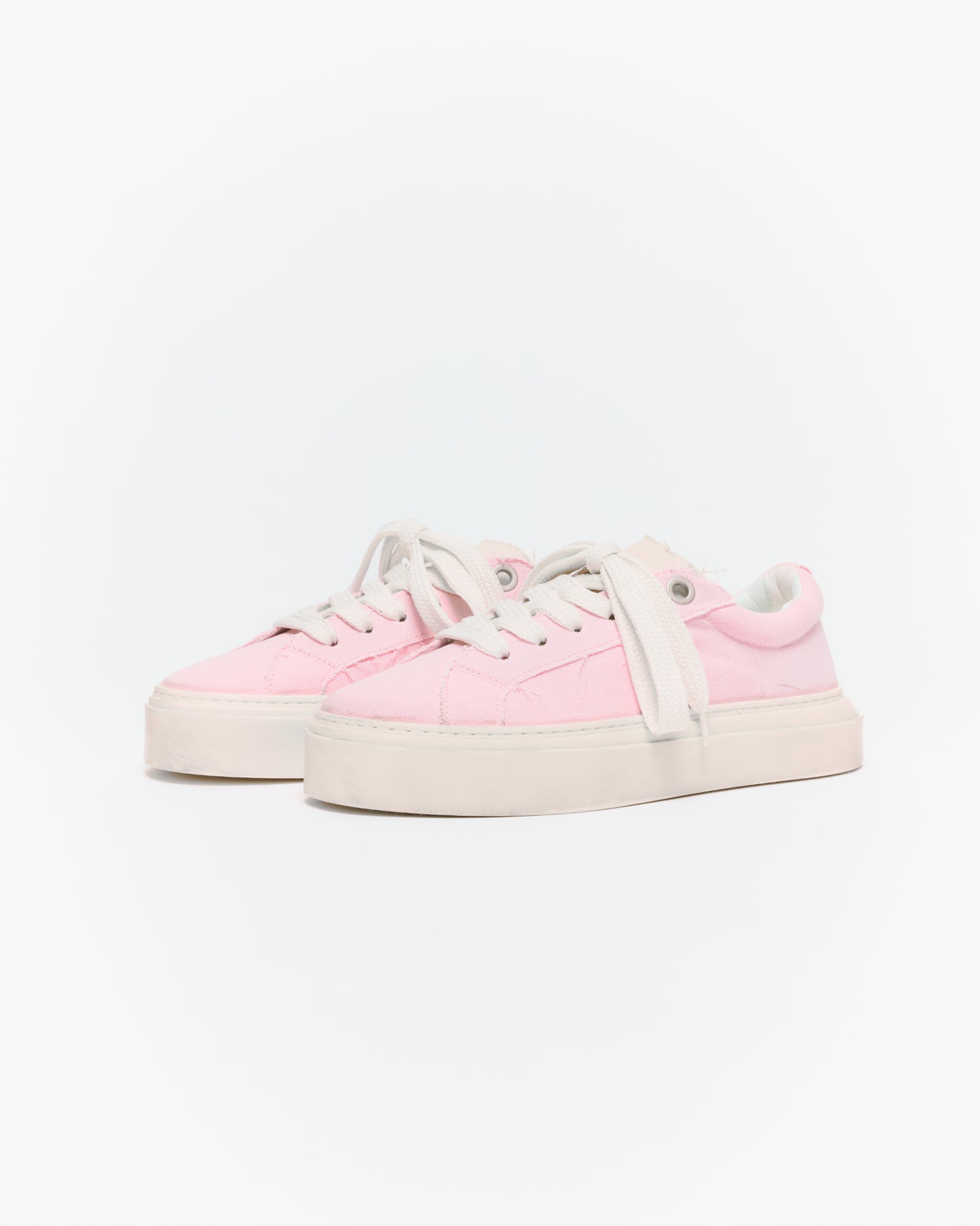 THE VINTAGE WILSON SNEAKER