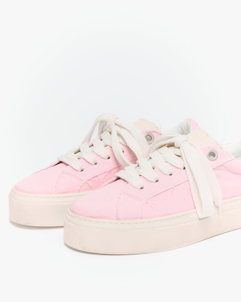 THE VINTAGE WILSON SNEAKER
